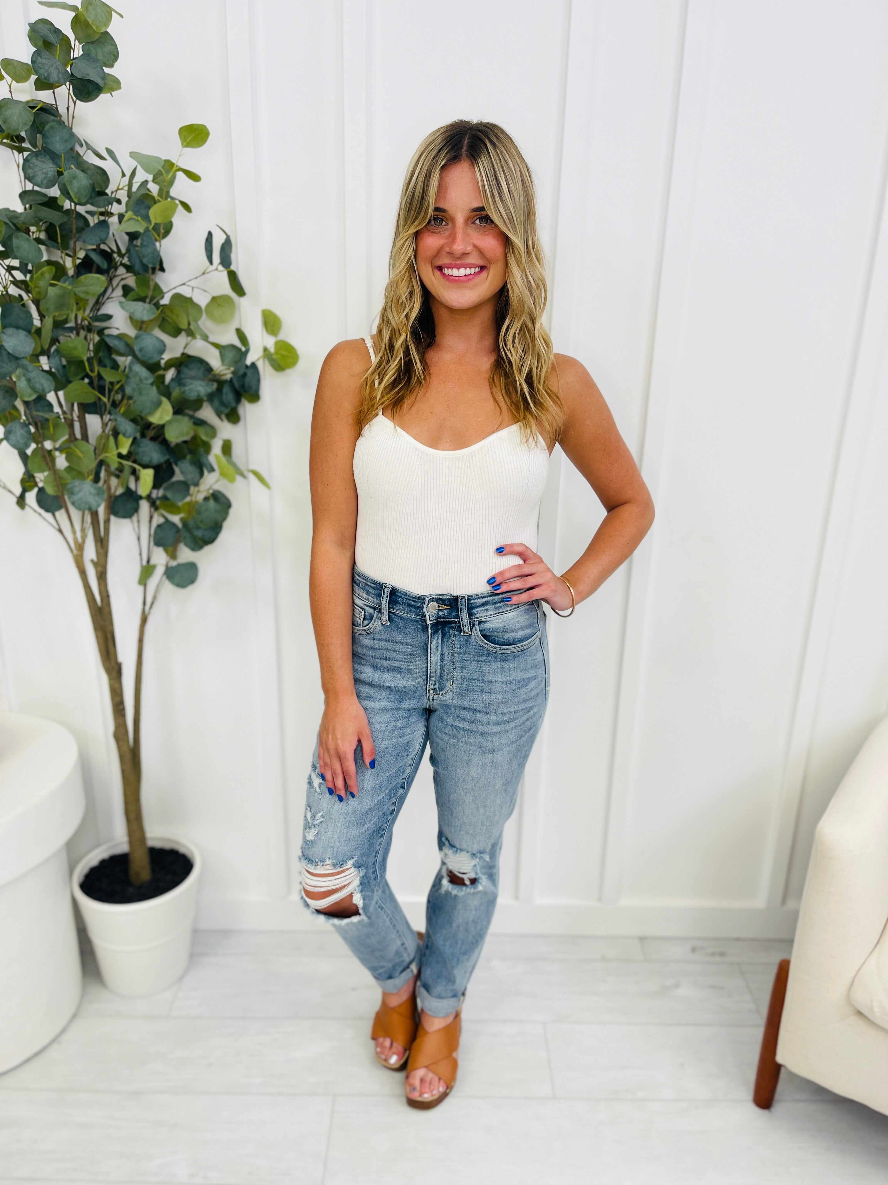 REG/CURVY Always On My Mind Midrise Boyfriend Jeans