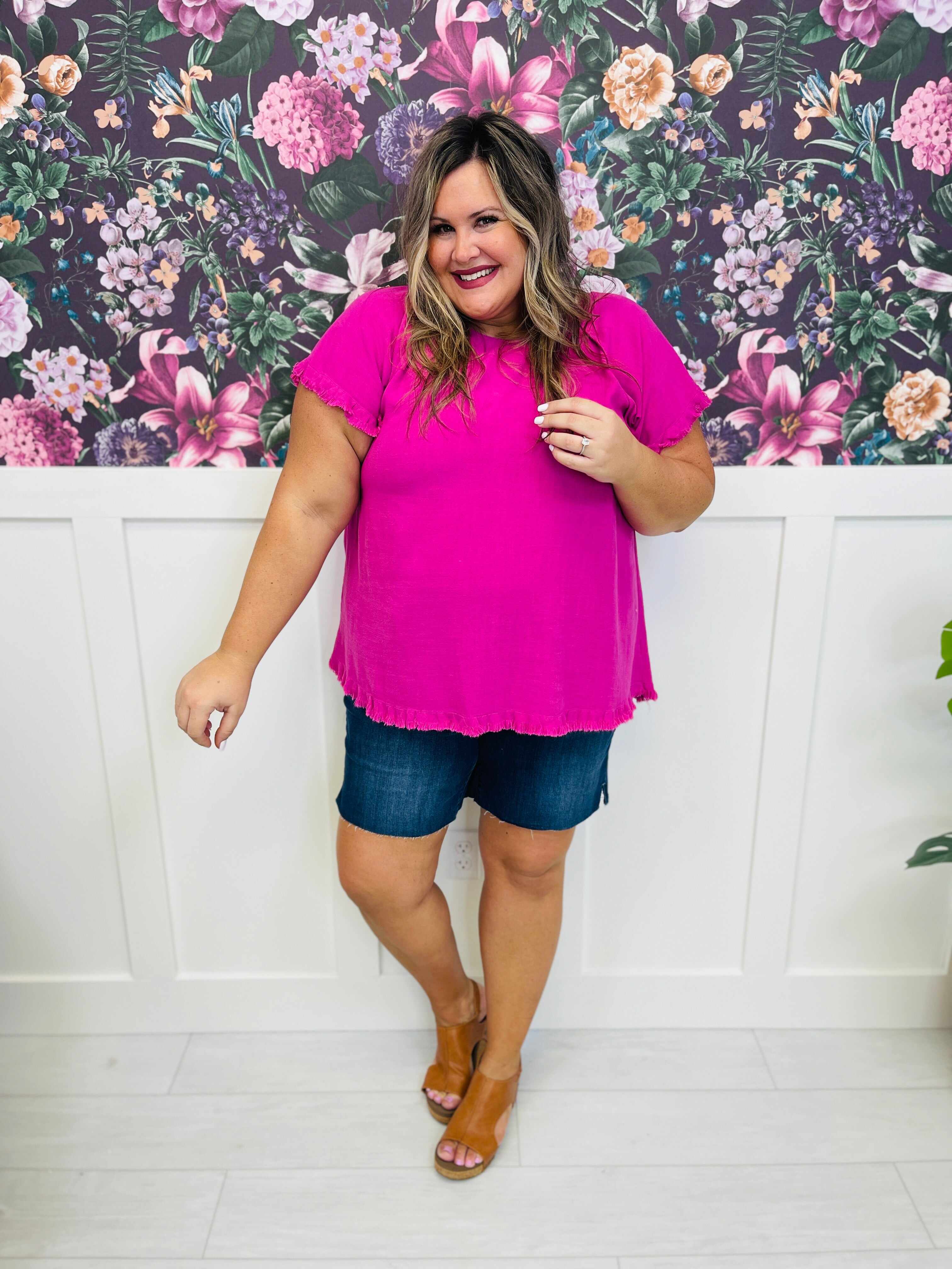 REG/CURVY Stretch This Way Mid Thigh Shorts