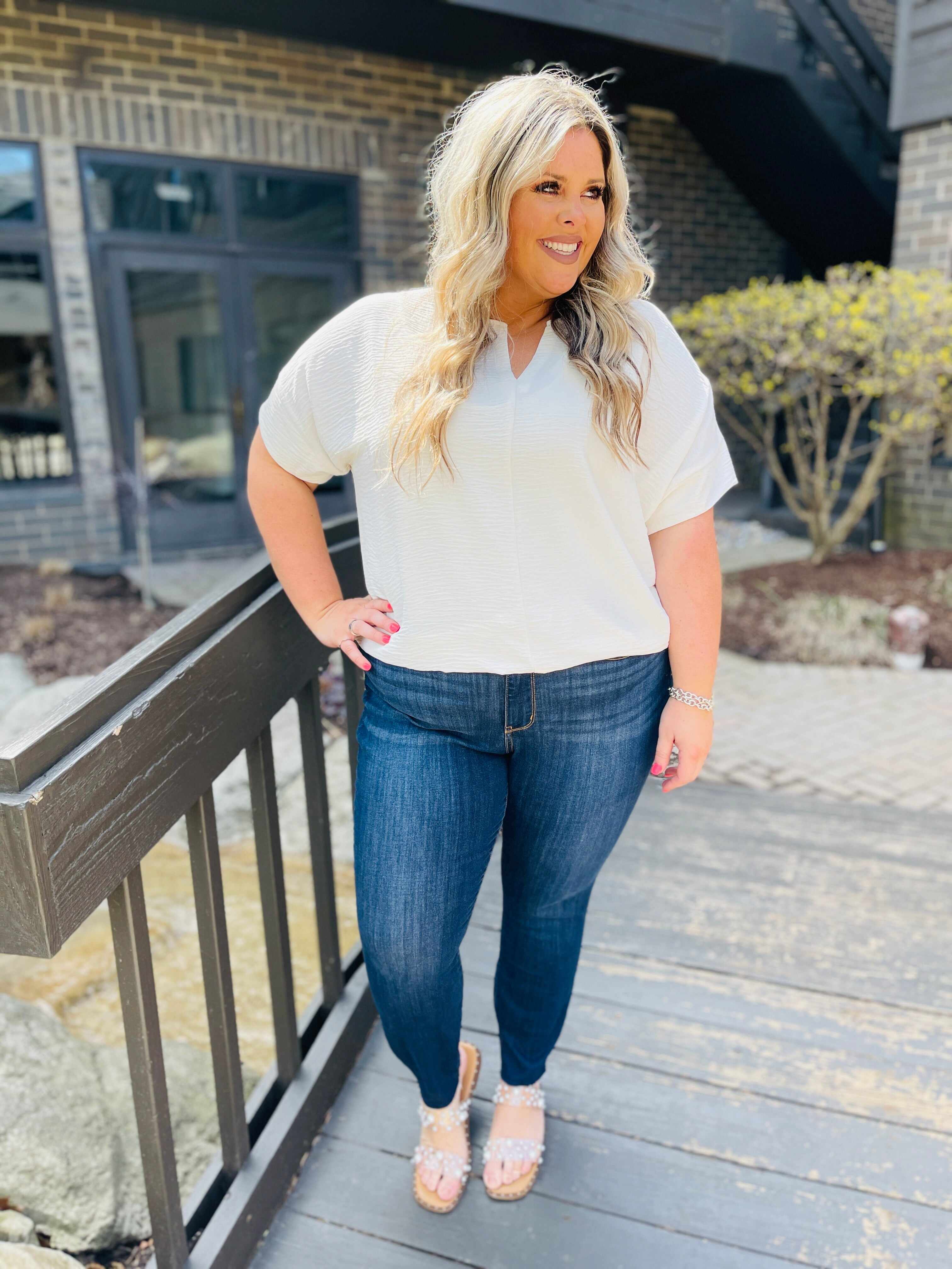 FIFTH RESTOCK! BEST SELLER!  Mid Rise REG/CURVY Work For The Weekend Skinny Jeans