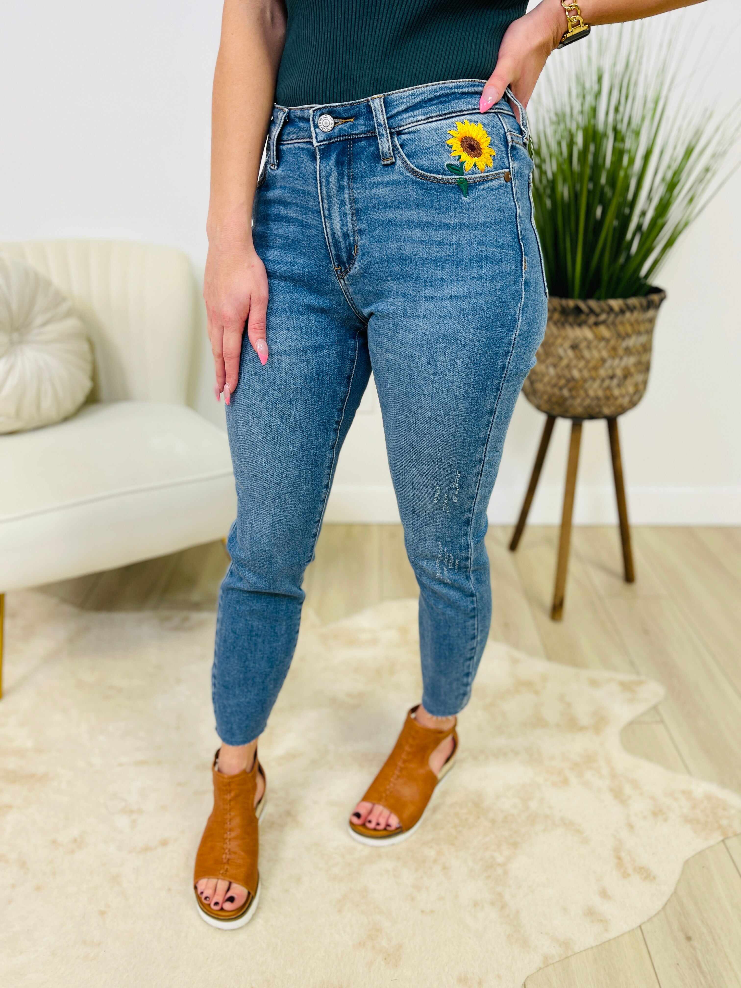 RESTOCK! PLUS/REG Time To Bloom Relaxed Fit Jeans