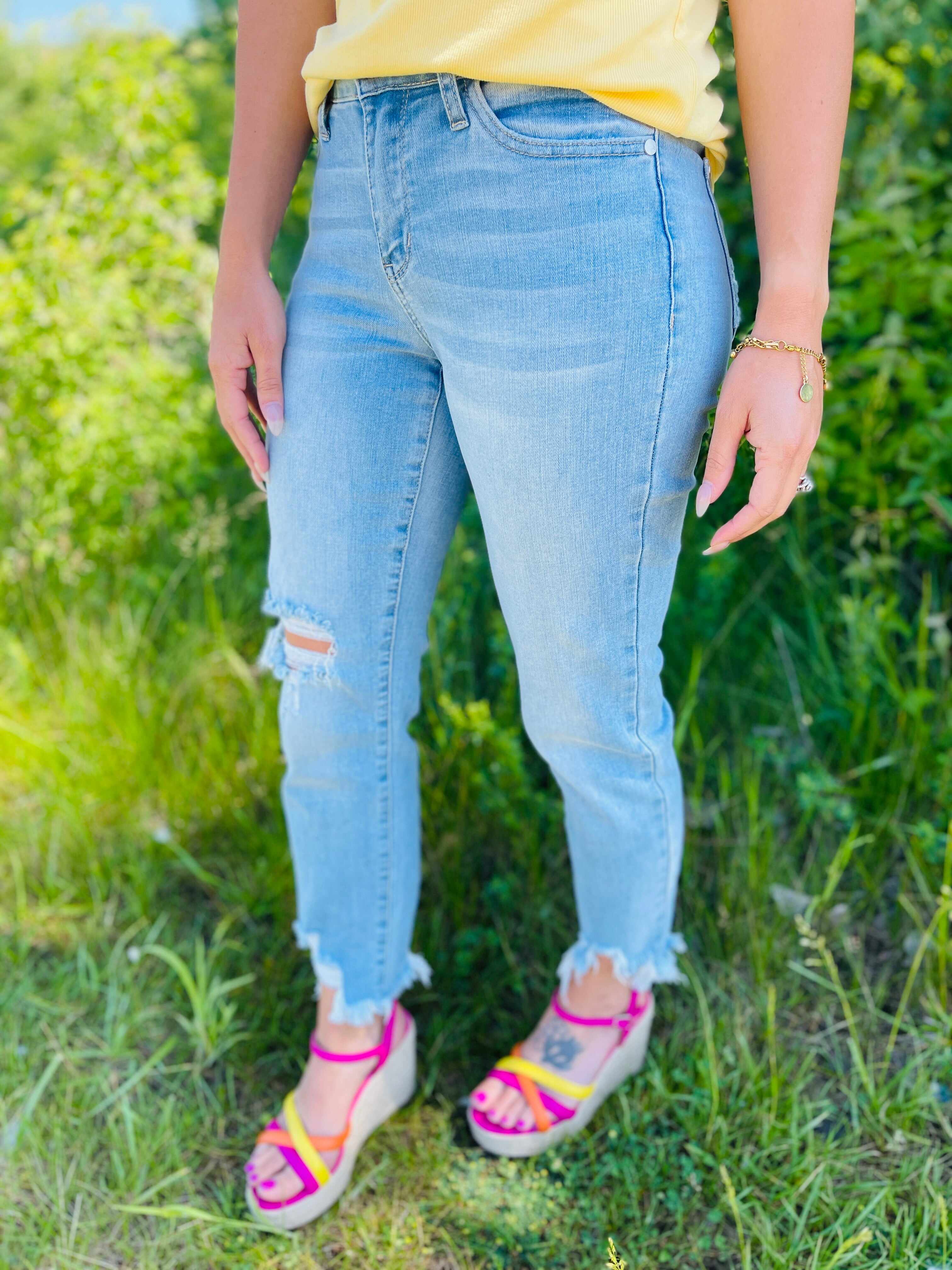 PLUS/REG Lighten Up Boyfriend Jeans