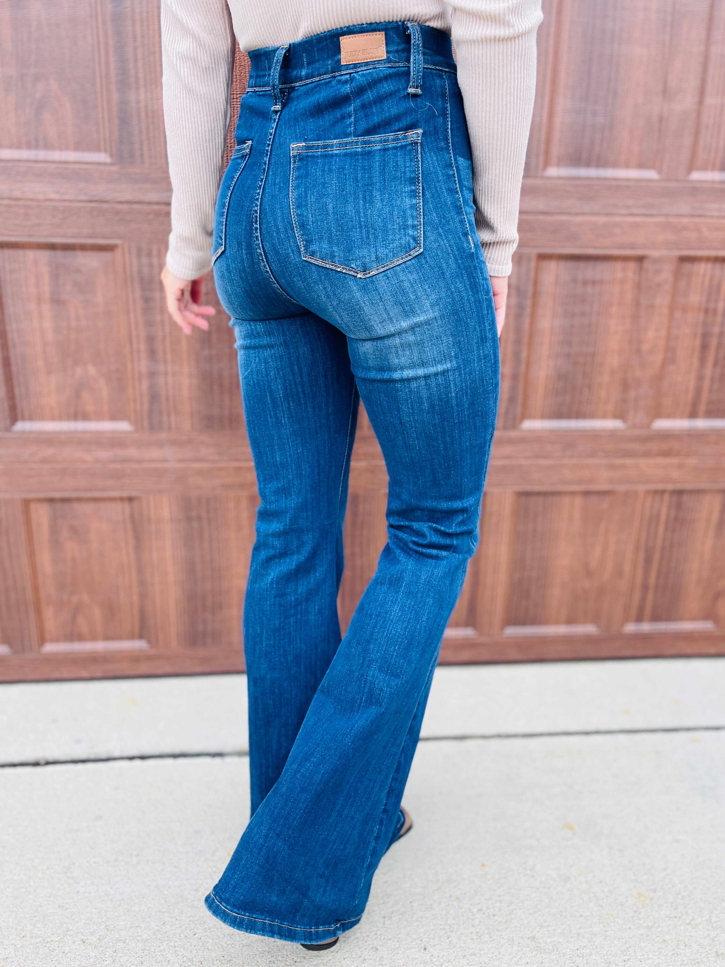 REG/CURVY Dream On Pull On Flare Jeans