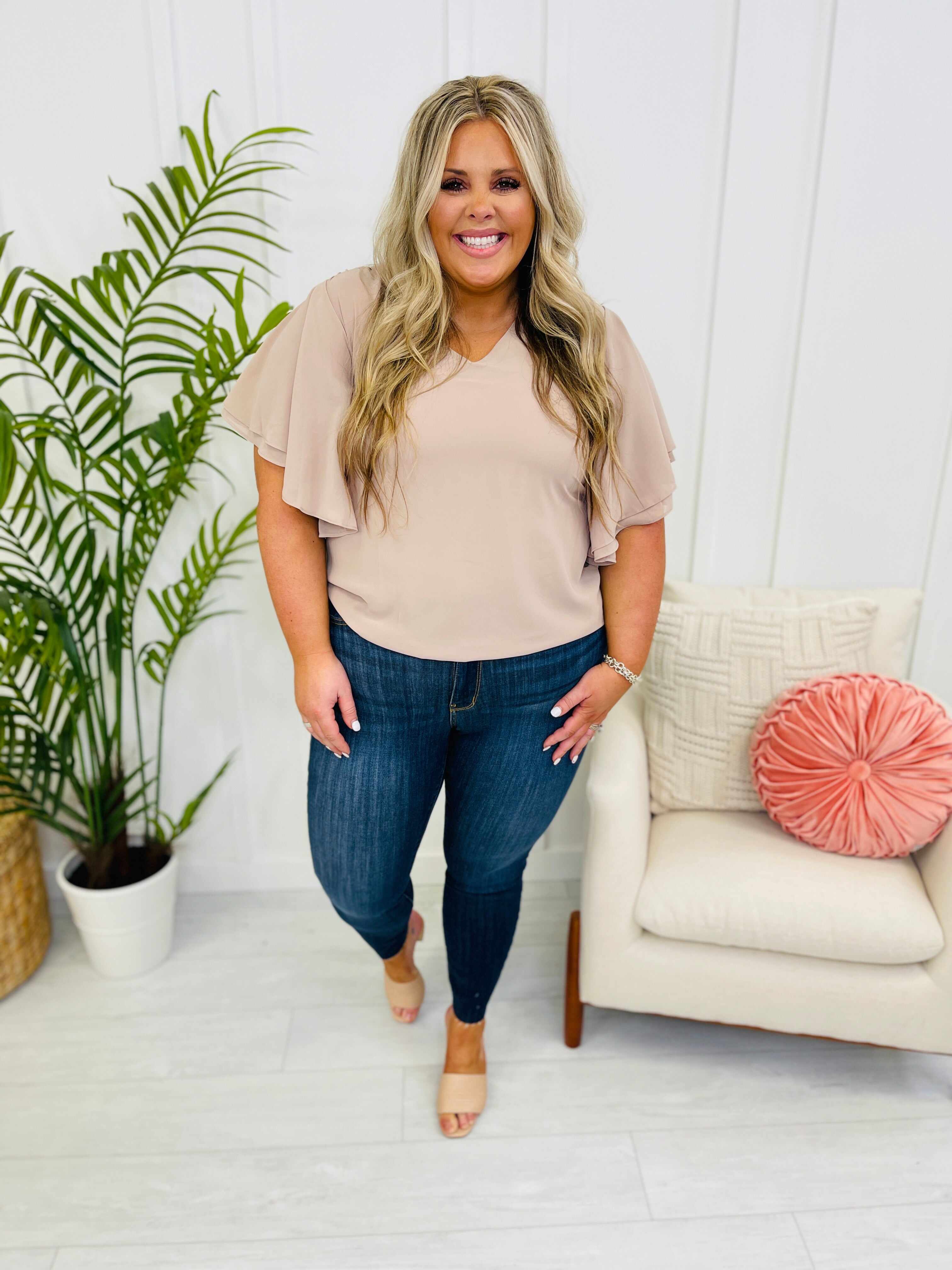 FIFTH RESTOCK! BEST SELLER!  Mid Rise REG/CURVY Work For The Weekend Skinny Jeans