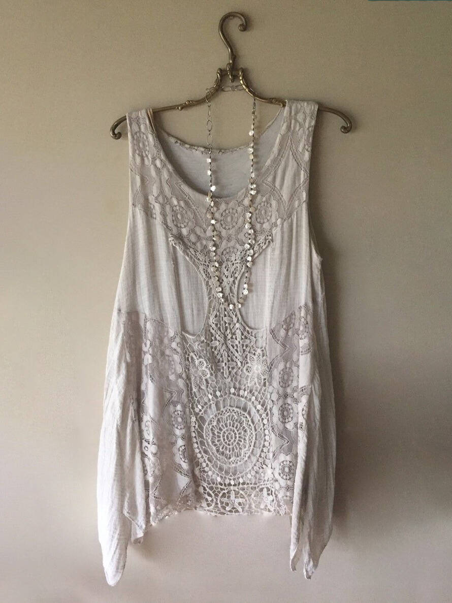 Vintage Lace Art Women's Linen Tank Top