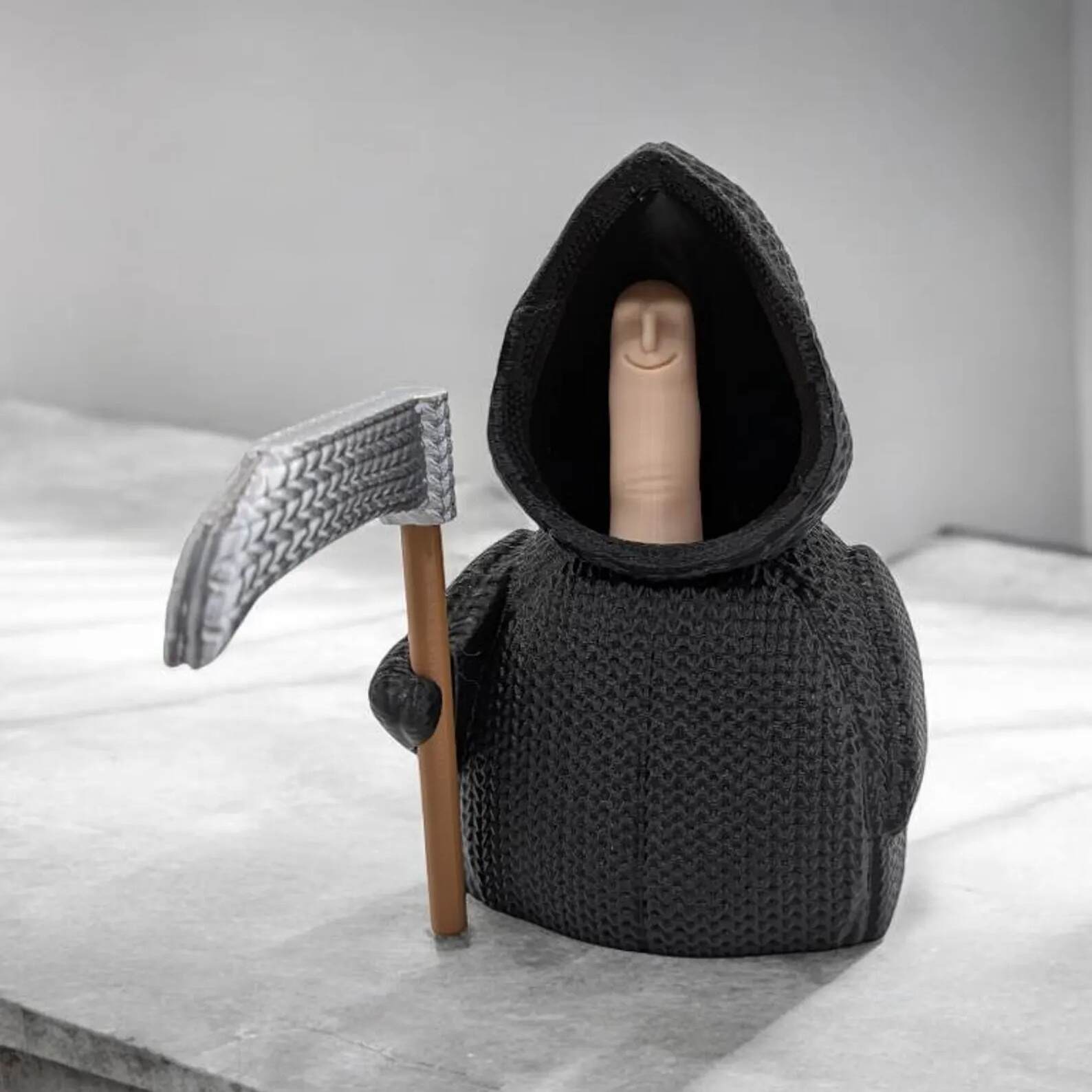 😈The Knitted Reaper ！Knitted Smiling  Reaper Middle Finger Doll