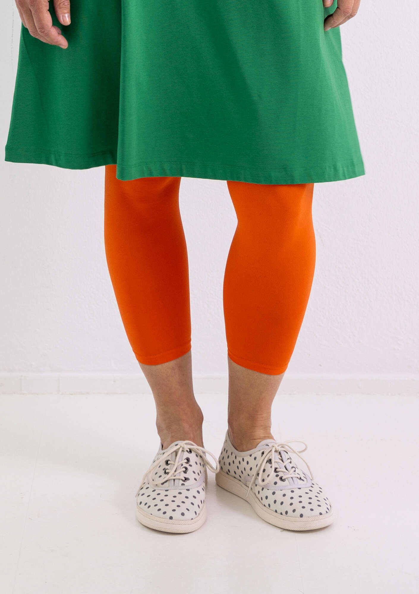 Solid-colour leggings made from recycled polyamide