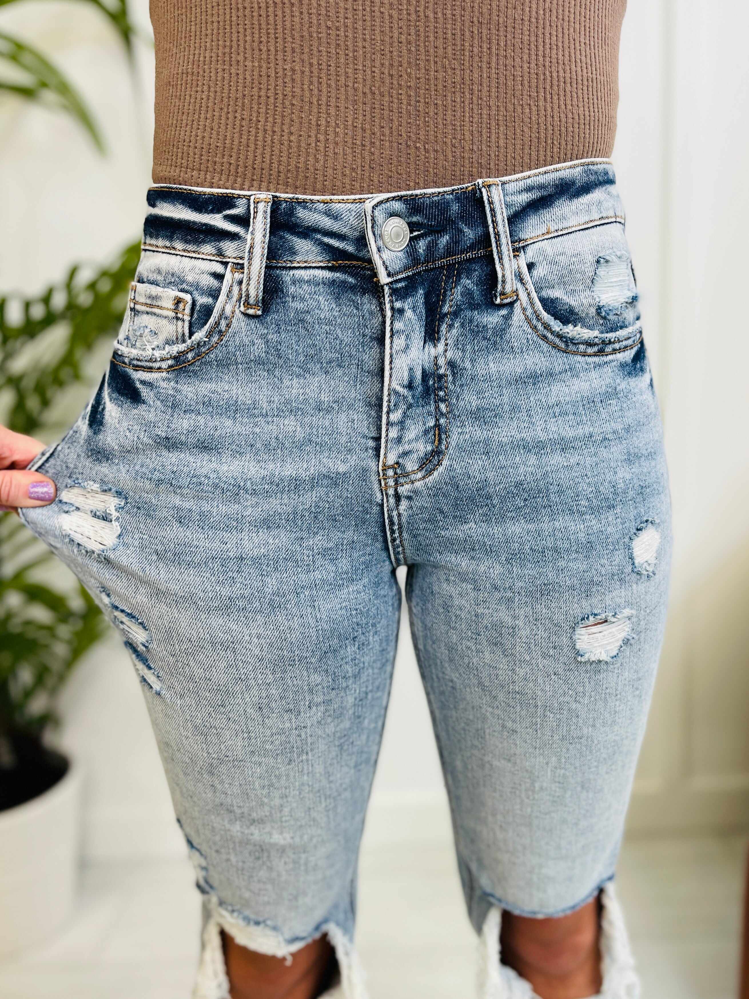 RESTOCK! Lovervet REG/CURVY You're My Lover Cropped Straight Leg Jeans