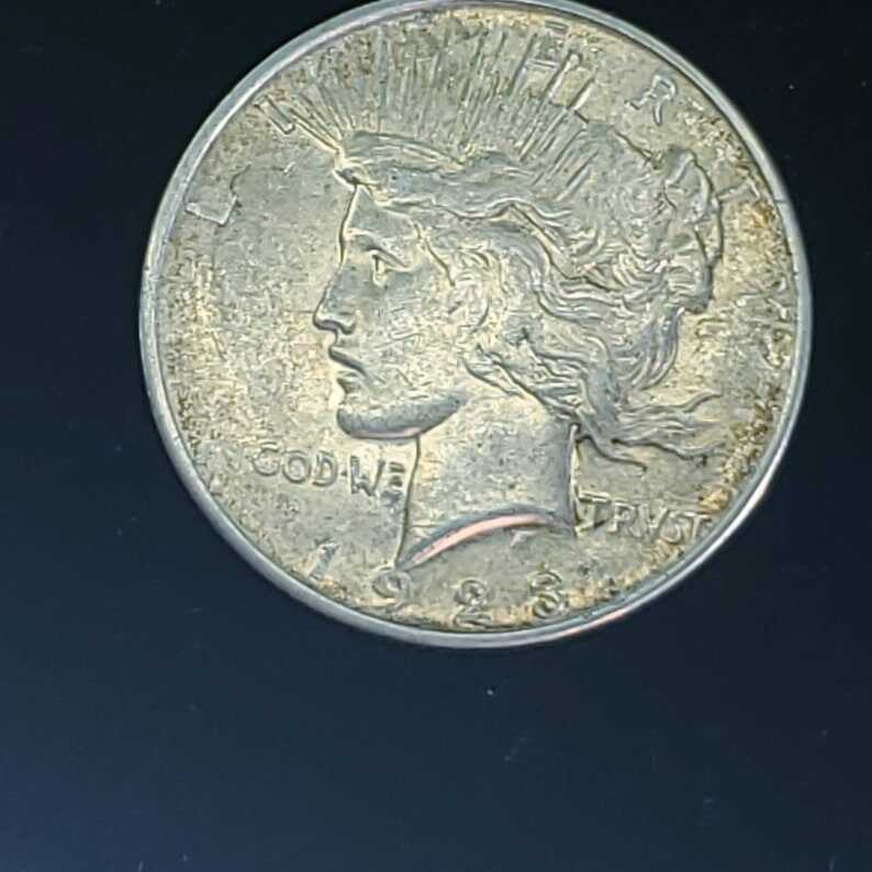 1923 S  Silver Peace Dollar ! AU - Key date Lot# 399