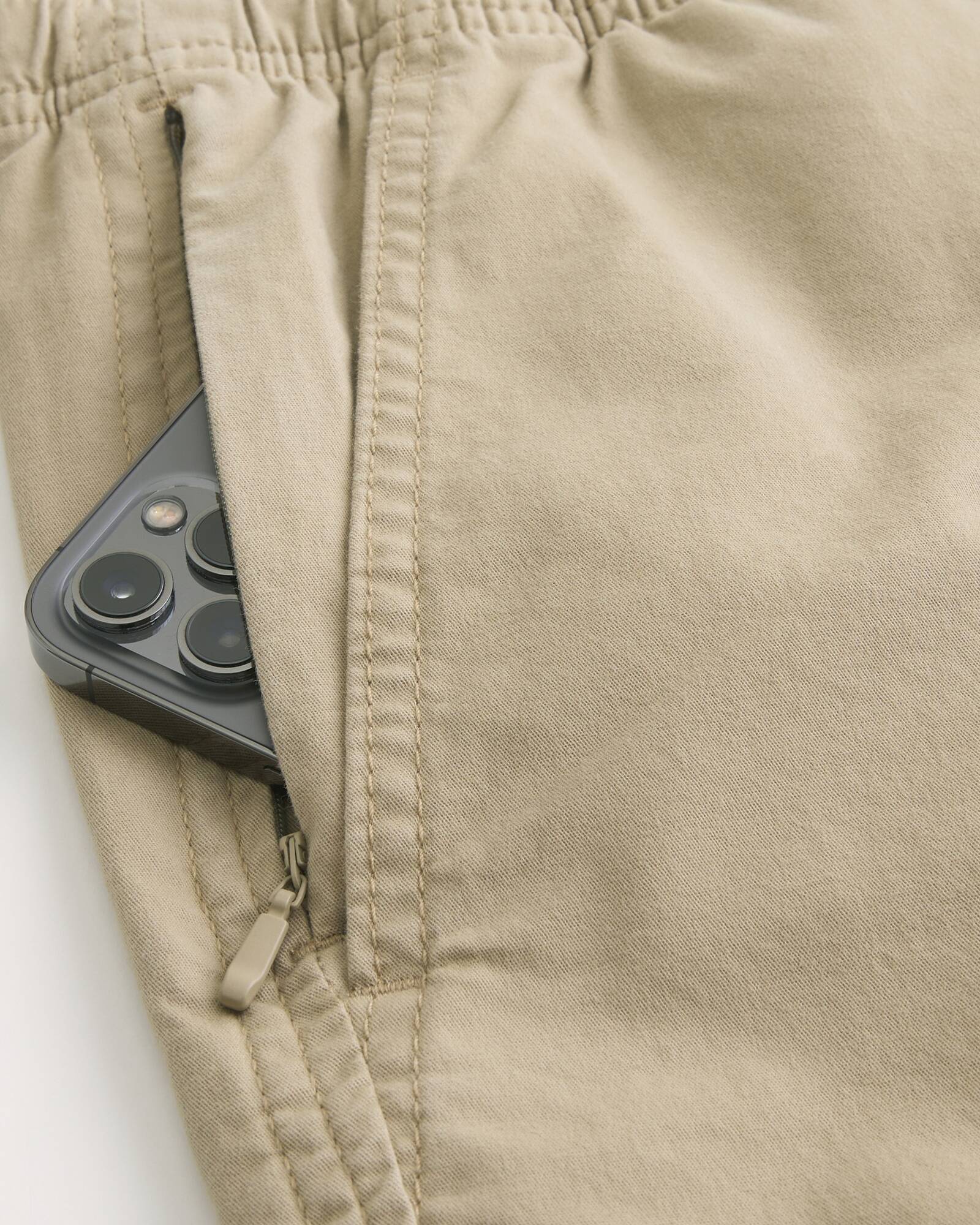 Mid-Thigh Twill Pull-On Shorts