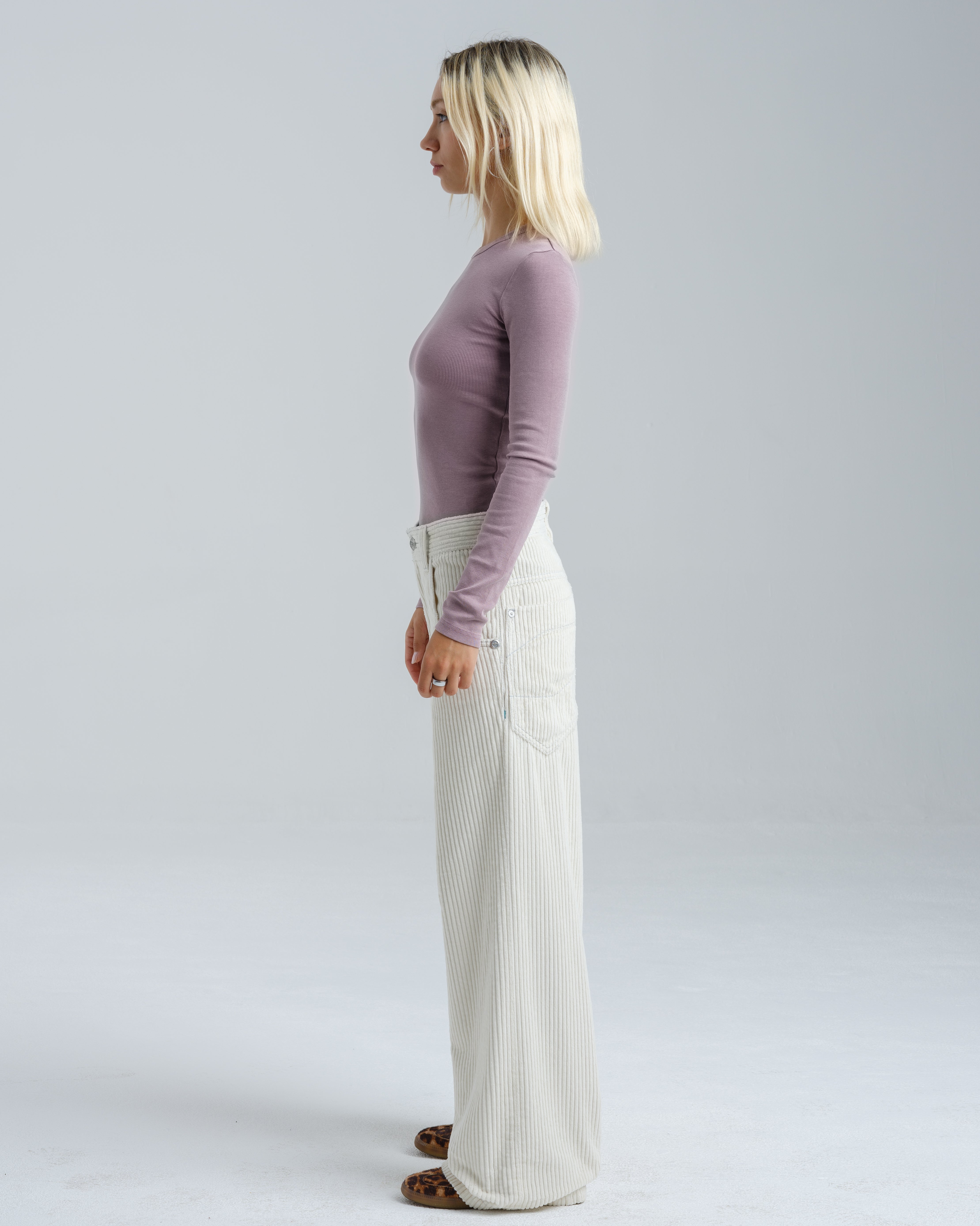 W1179 Easy Wide Pipes. 23