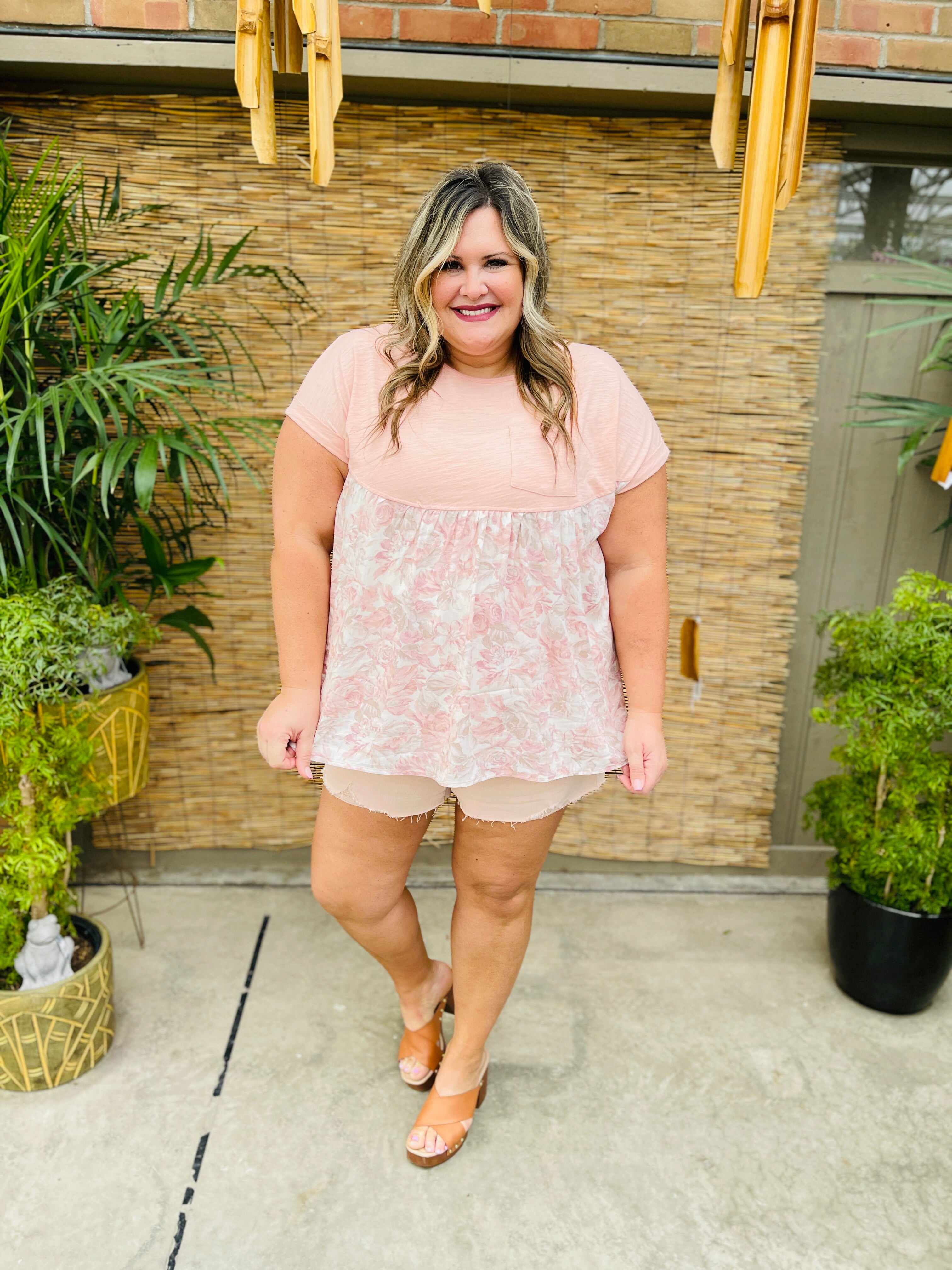REG/CURVY Making Me Blush Shorts
