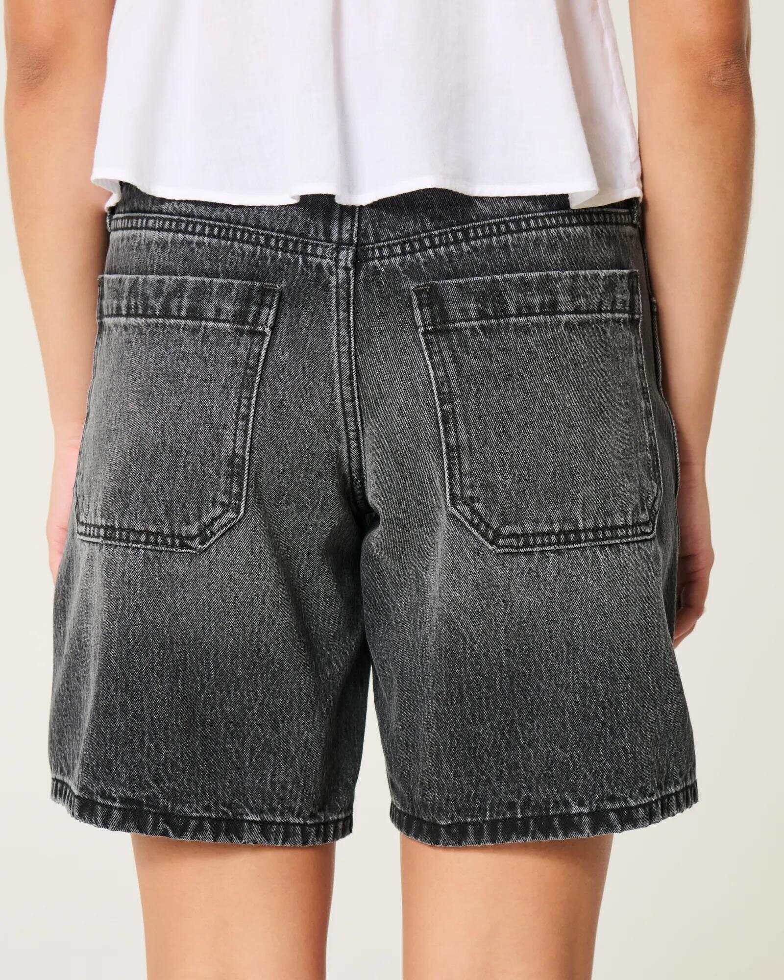 Curvy Low-Rise Washed Black Baggy Jort