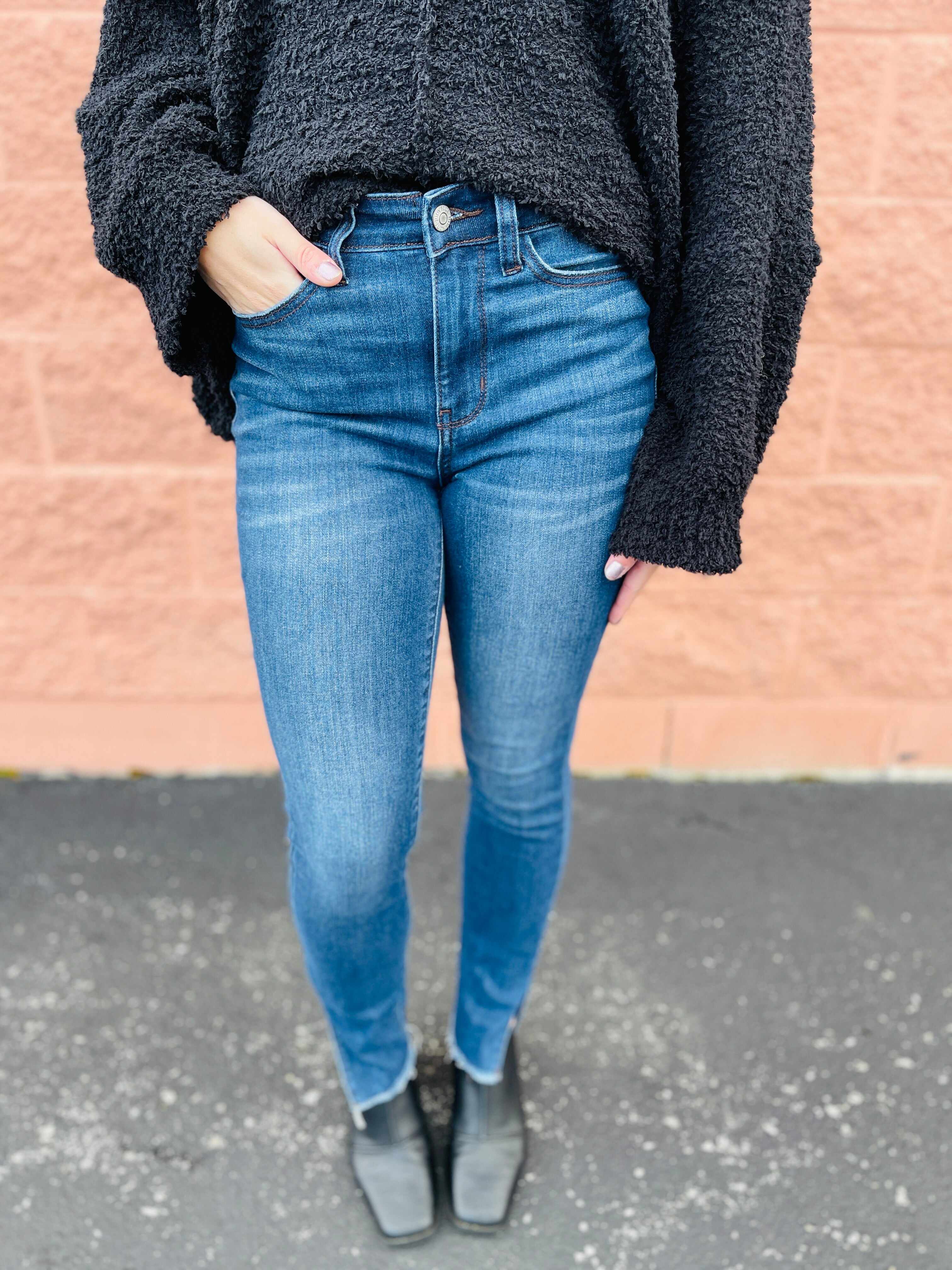 Plus/Reg Always On Your Side Slit Skinny Jeans
