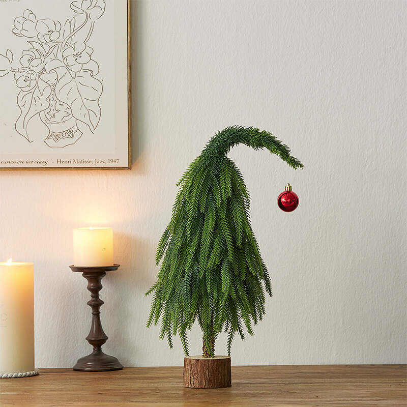 Crooked Neck Christmas Leaves Nobelson Home Small Desktop Ornament