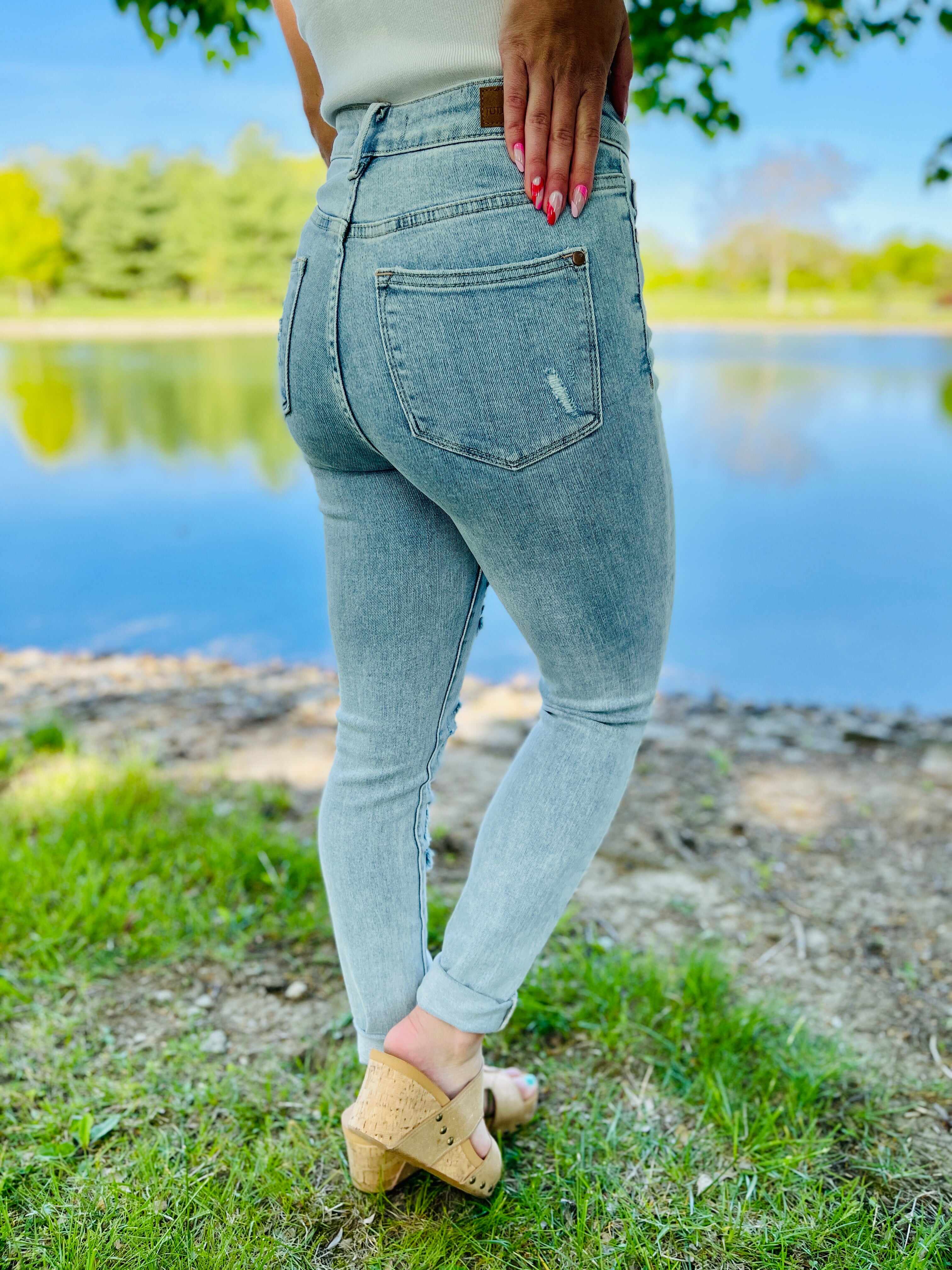 Tummy Control Skinny Jeans in Reg/Curvy Always in Control Restock