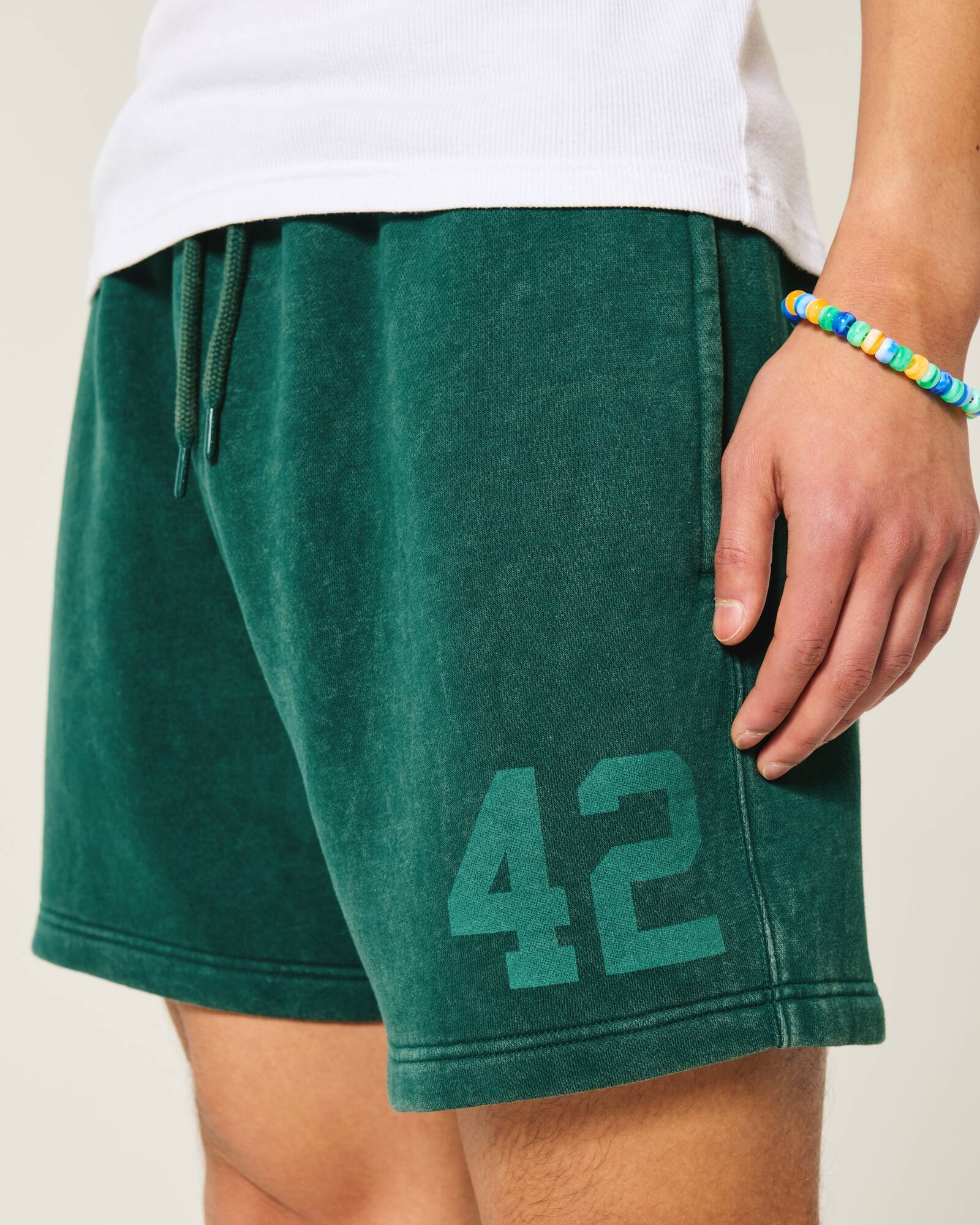 Mid-Thigh Camo Loose Fleece Shorts