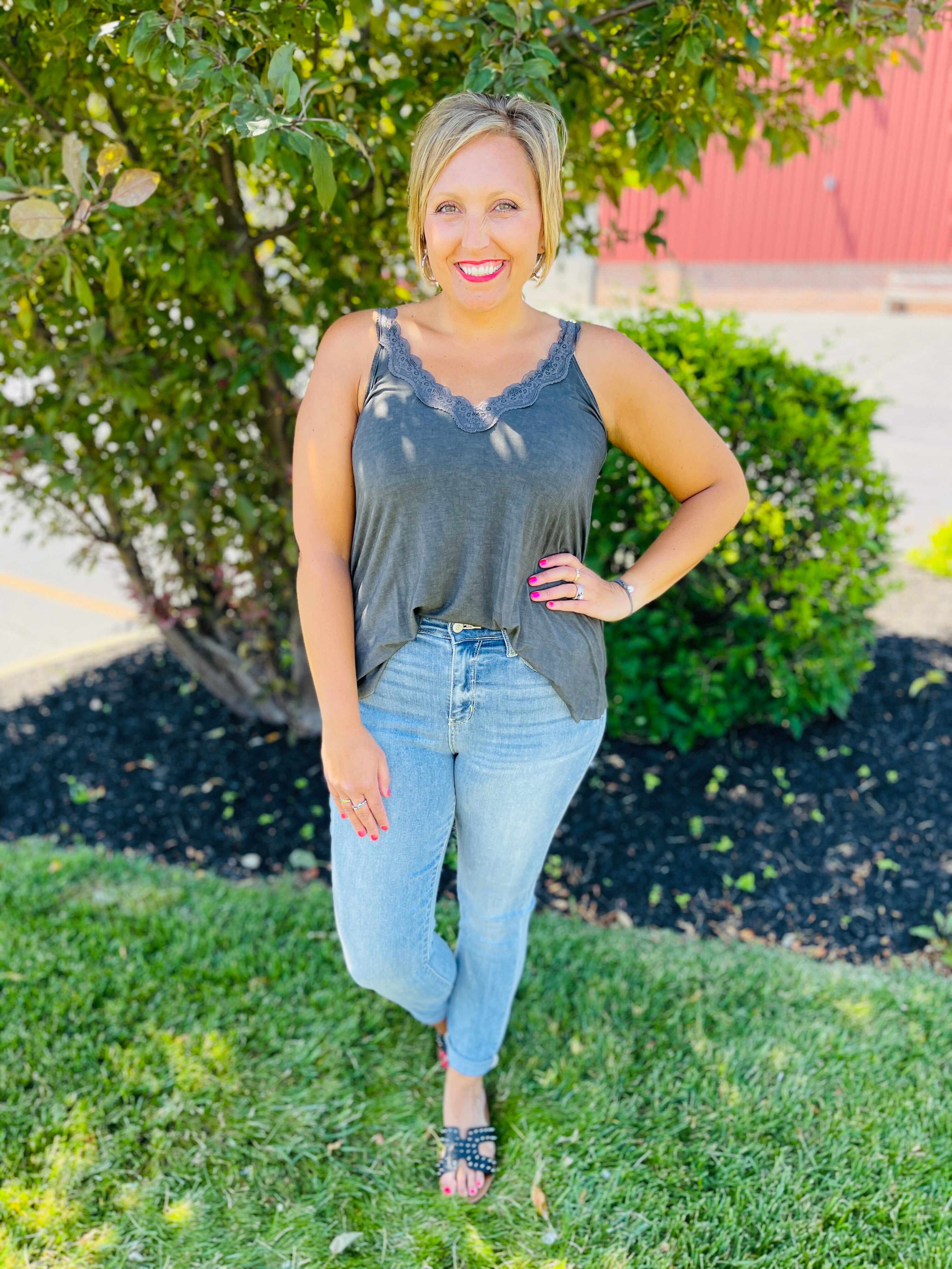 PLUS/REG Lay on Back and Relax Relaxed Fit Nondistressed Jeans