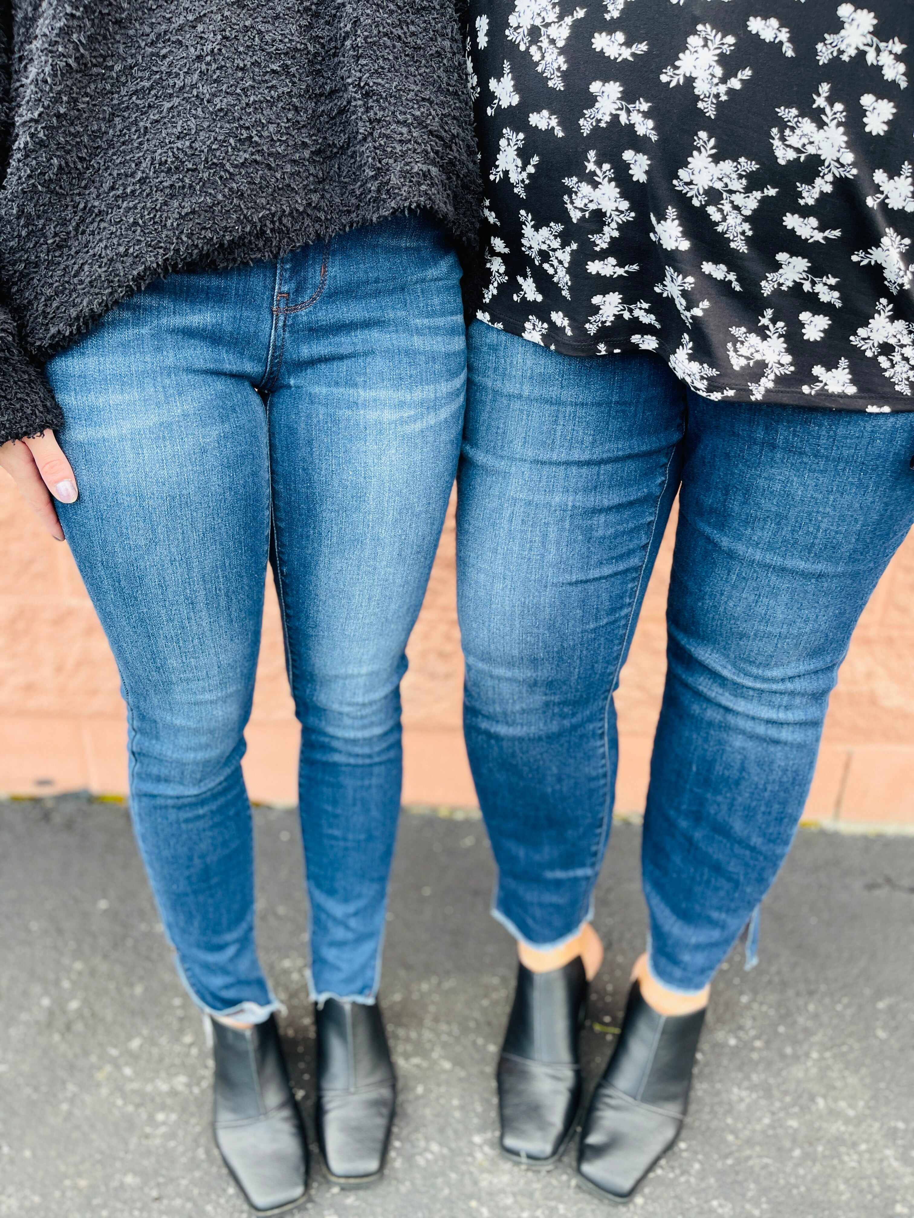 Plus/Reg Always On Your Side Slit Skinny Jeans