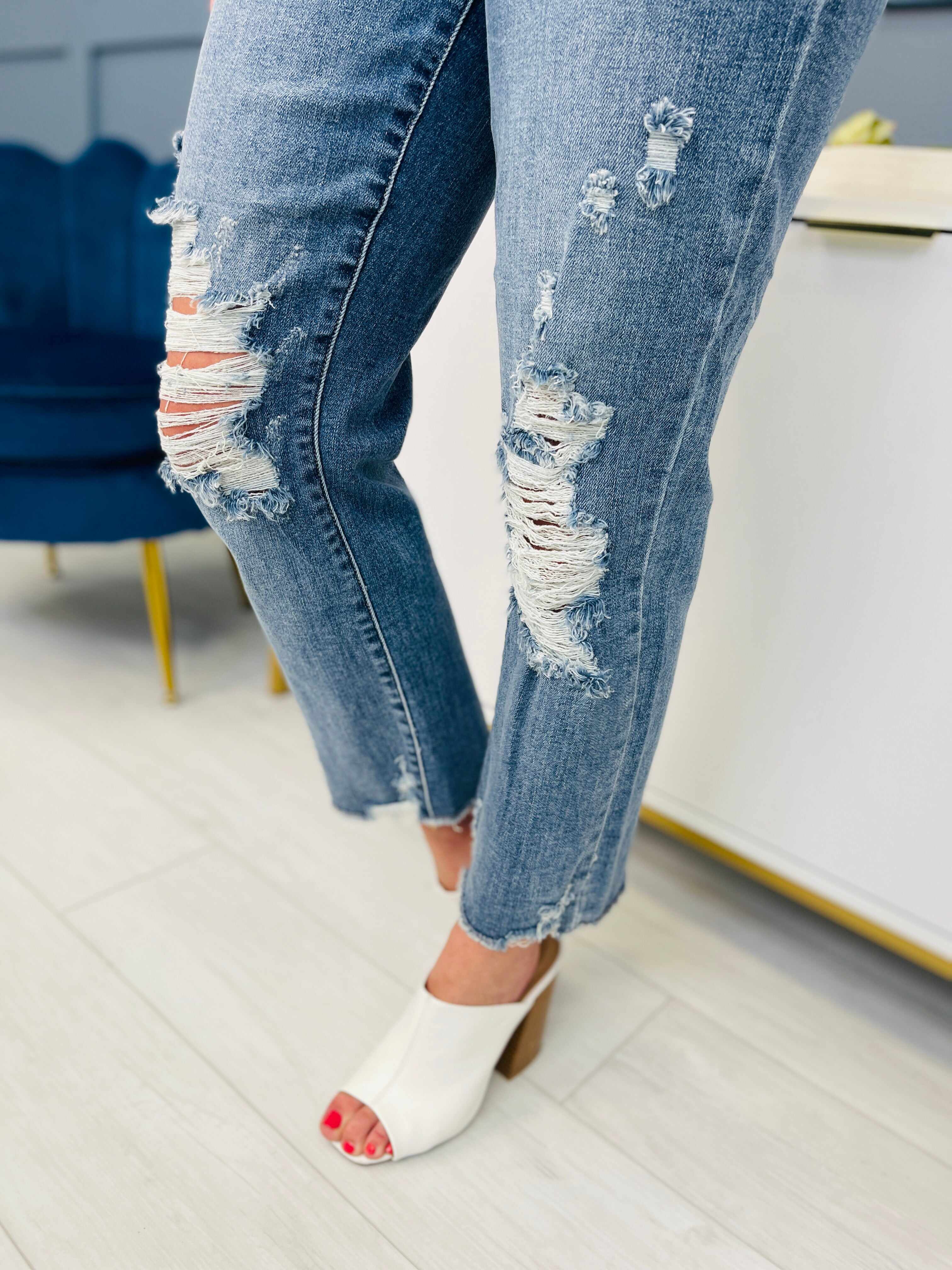 REG/CURVY Straight for the Heart Ankle Jeans