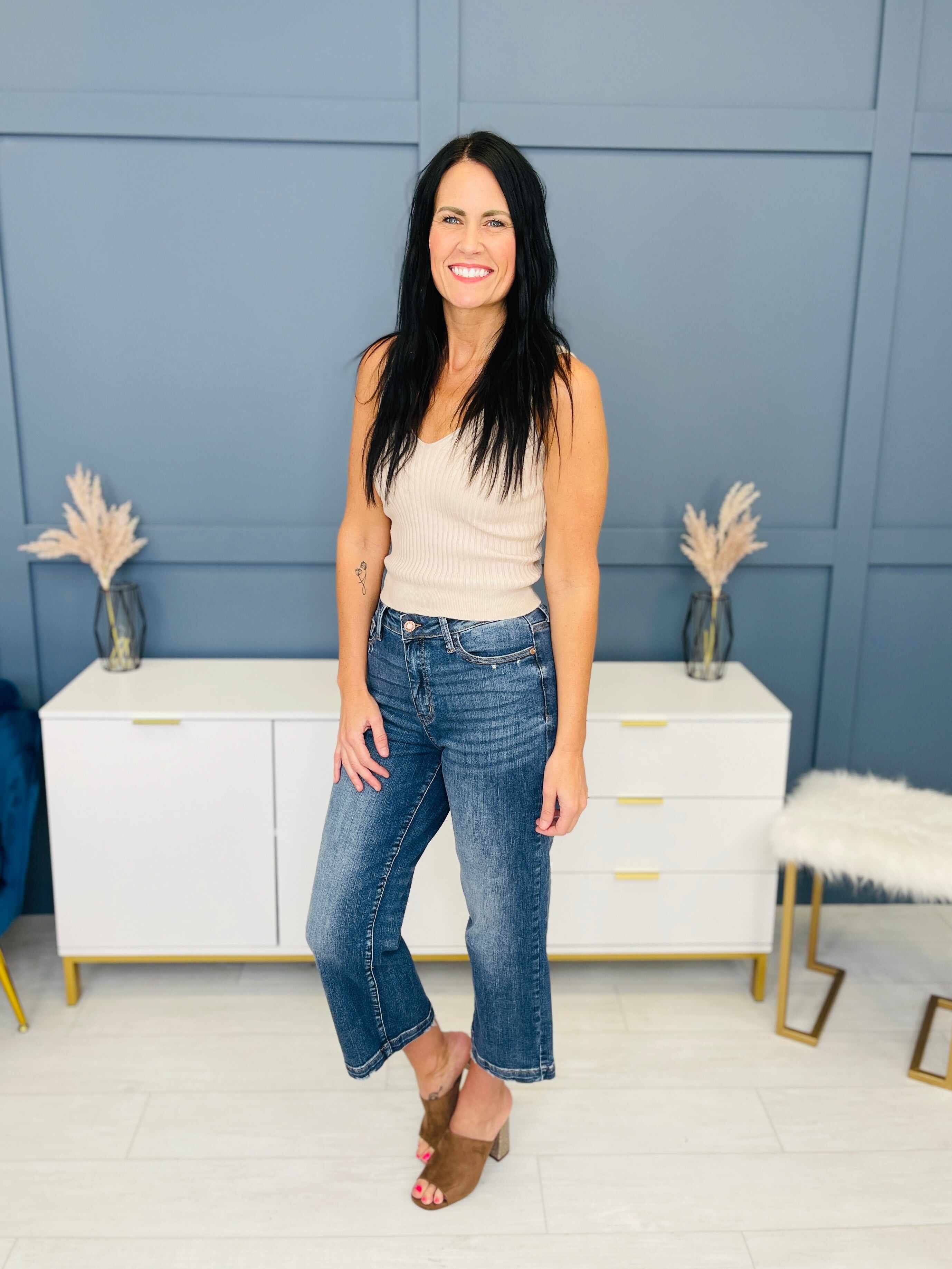 REG/CURVY Wide Eyed Cropped Wide Leg Jeans