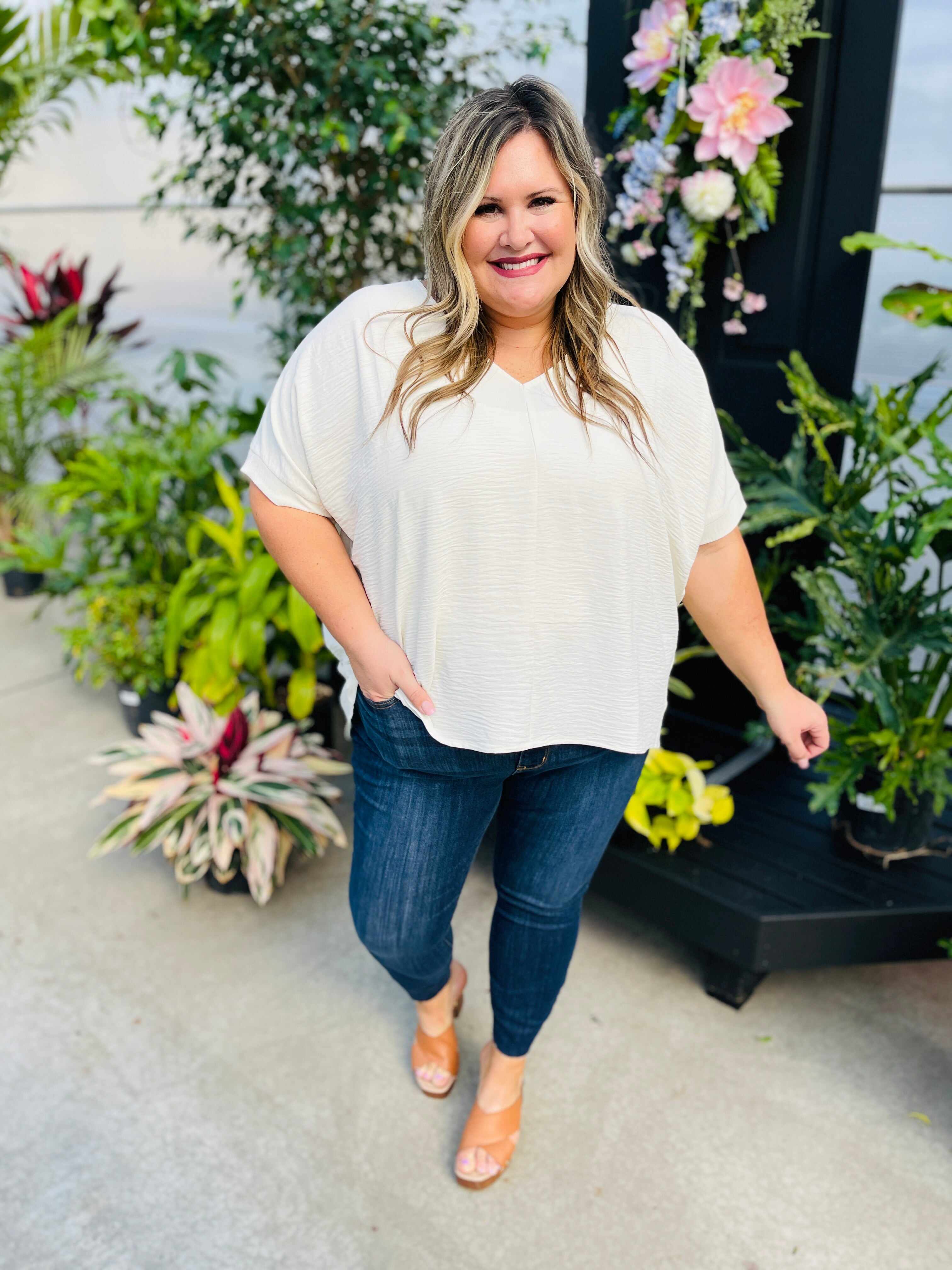 FIFTH RESTOCK! BEST SELLER!  Mid Rise REG/CURVY Work For The Weekend Skinny Jeans