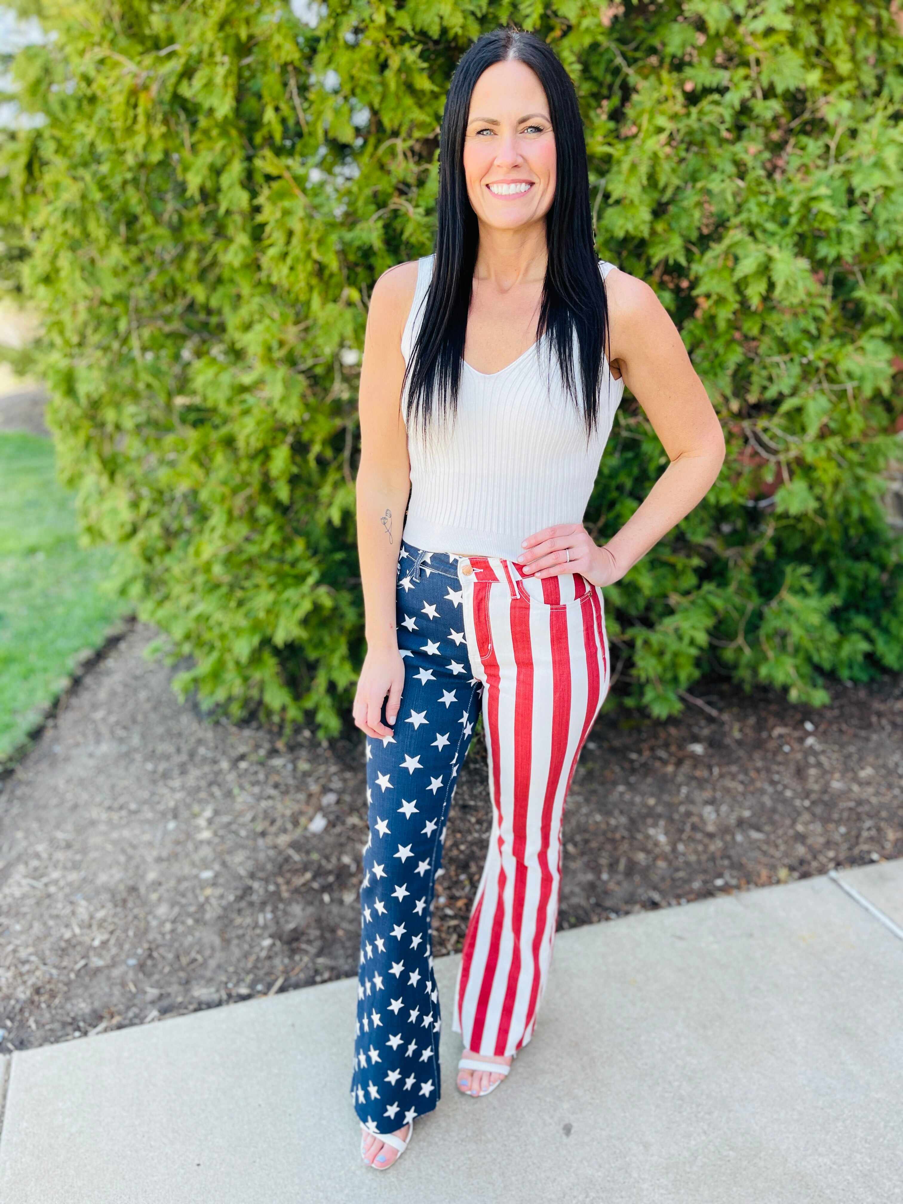REG/CURVY Star Spangled Babe Flare Jeans