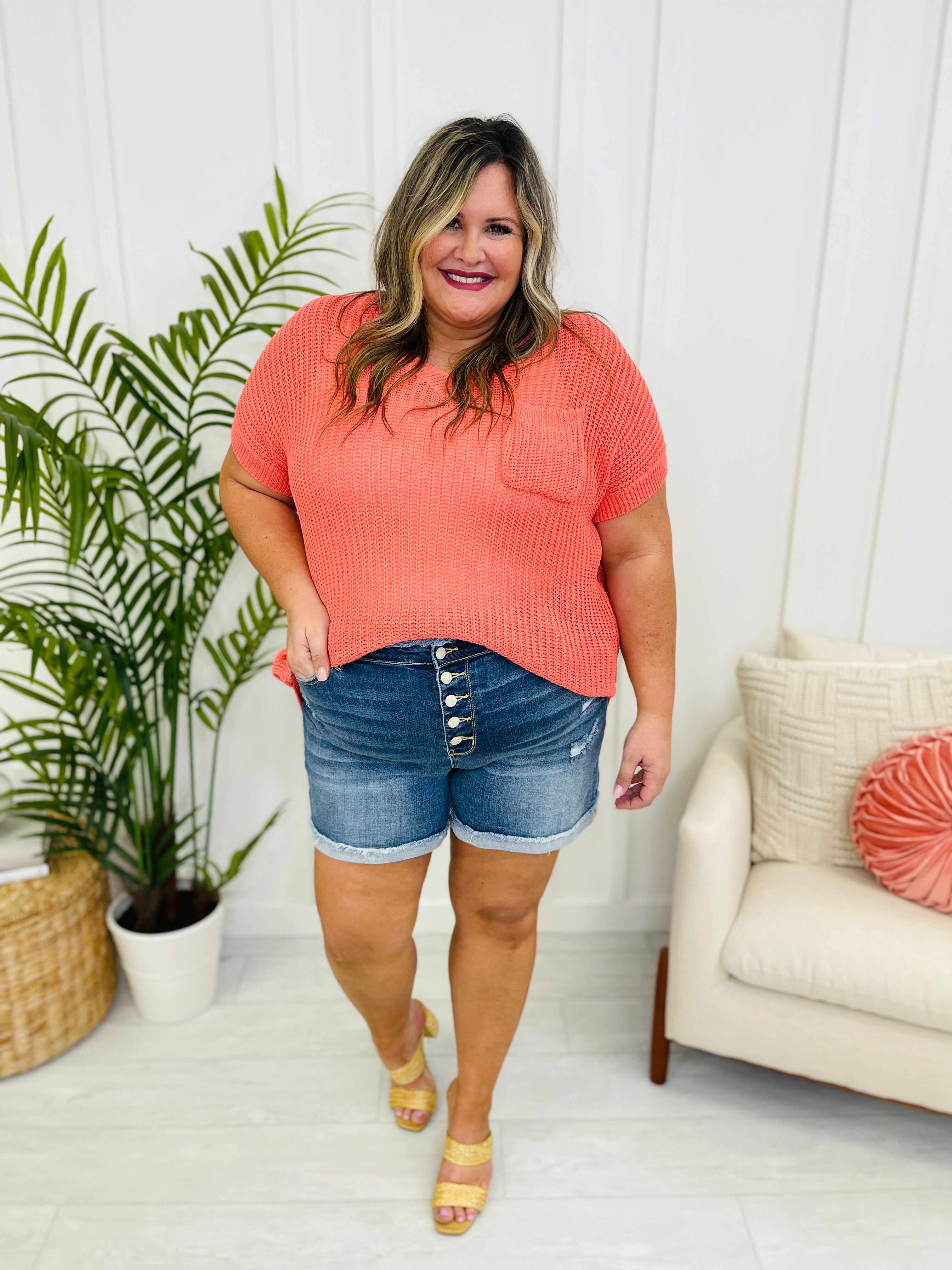 REG/CURVY Fray It Right Shorts