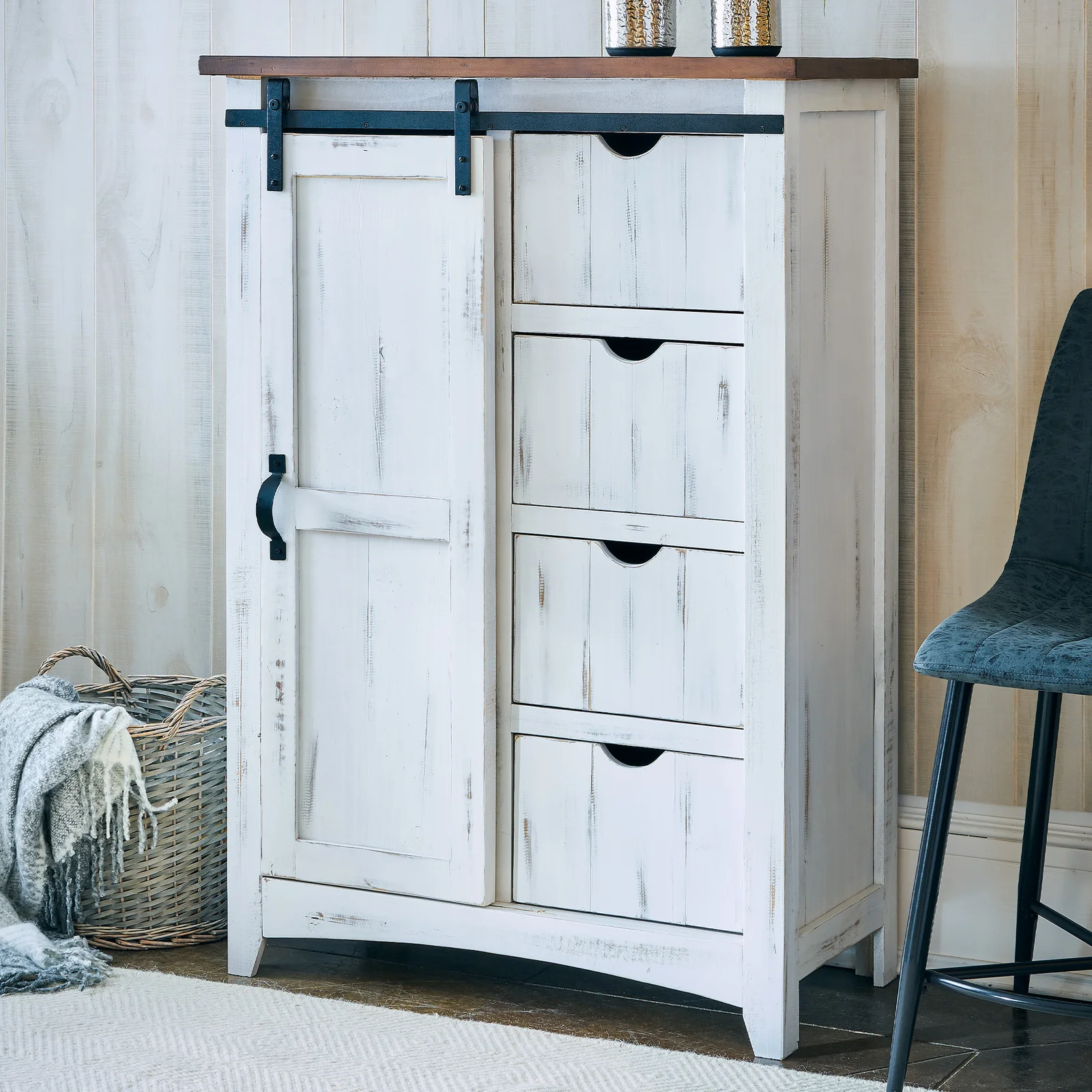Sliding wardrobe