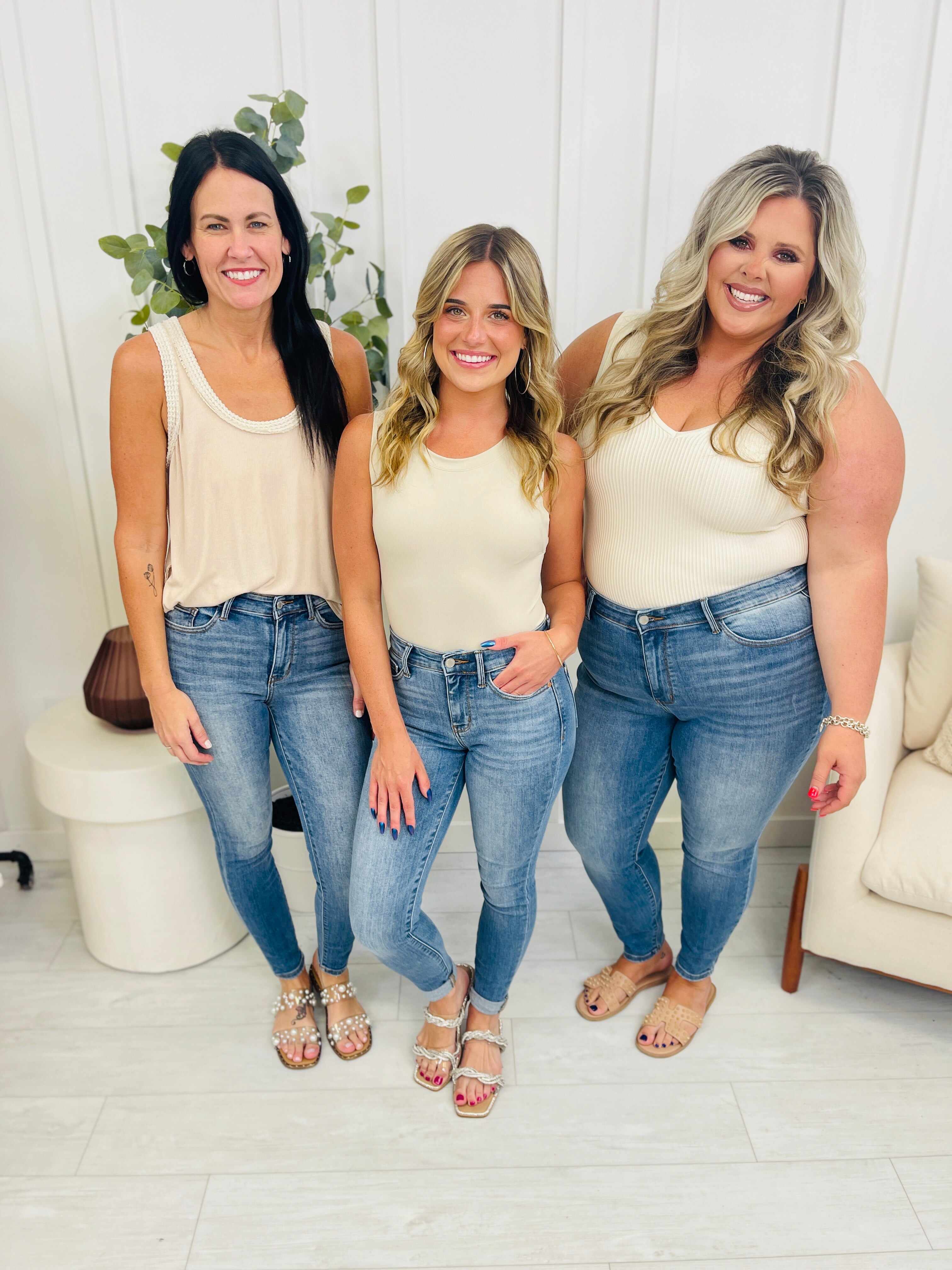 REG/CURVY Modern Love Skinny Jeans