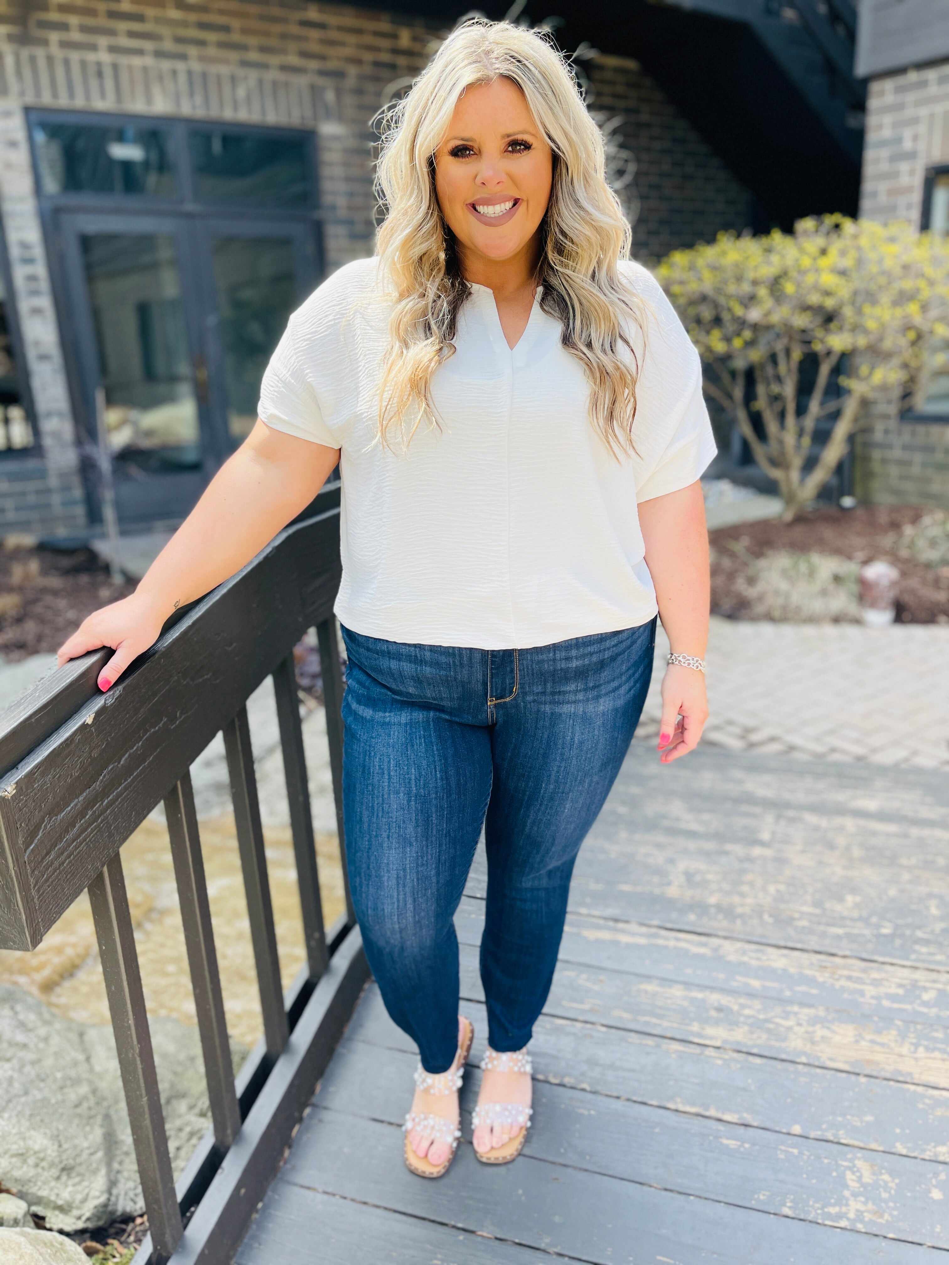 FIFTH RESTOCK! BEST SELLER!  Mid Rise REG/CURVY Work For The Weekend Skinny Jeans