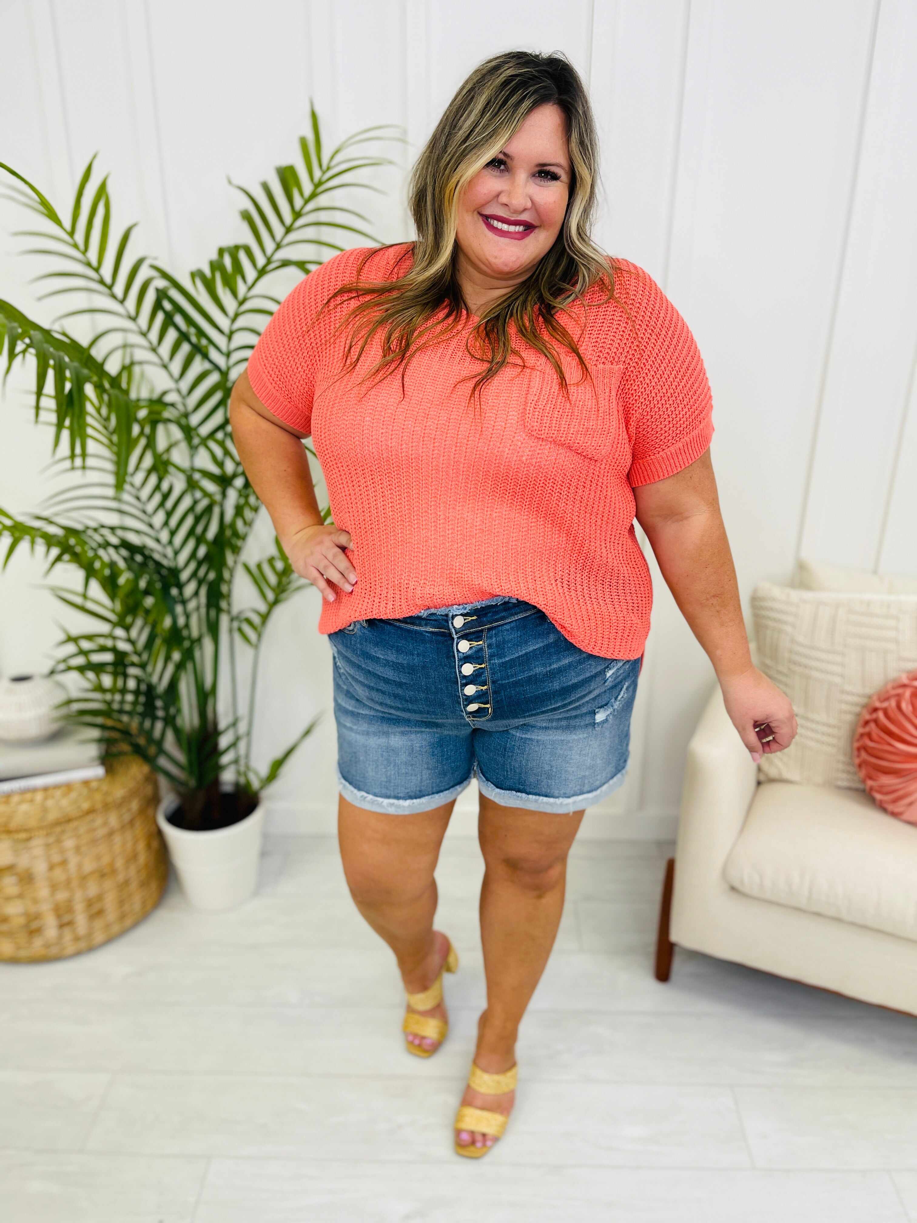 REG/CURVY Fray It Right Shorts