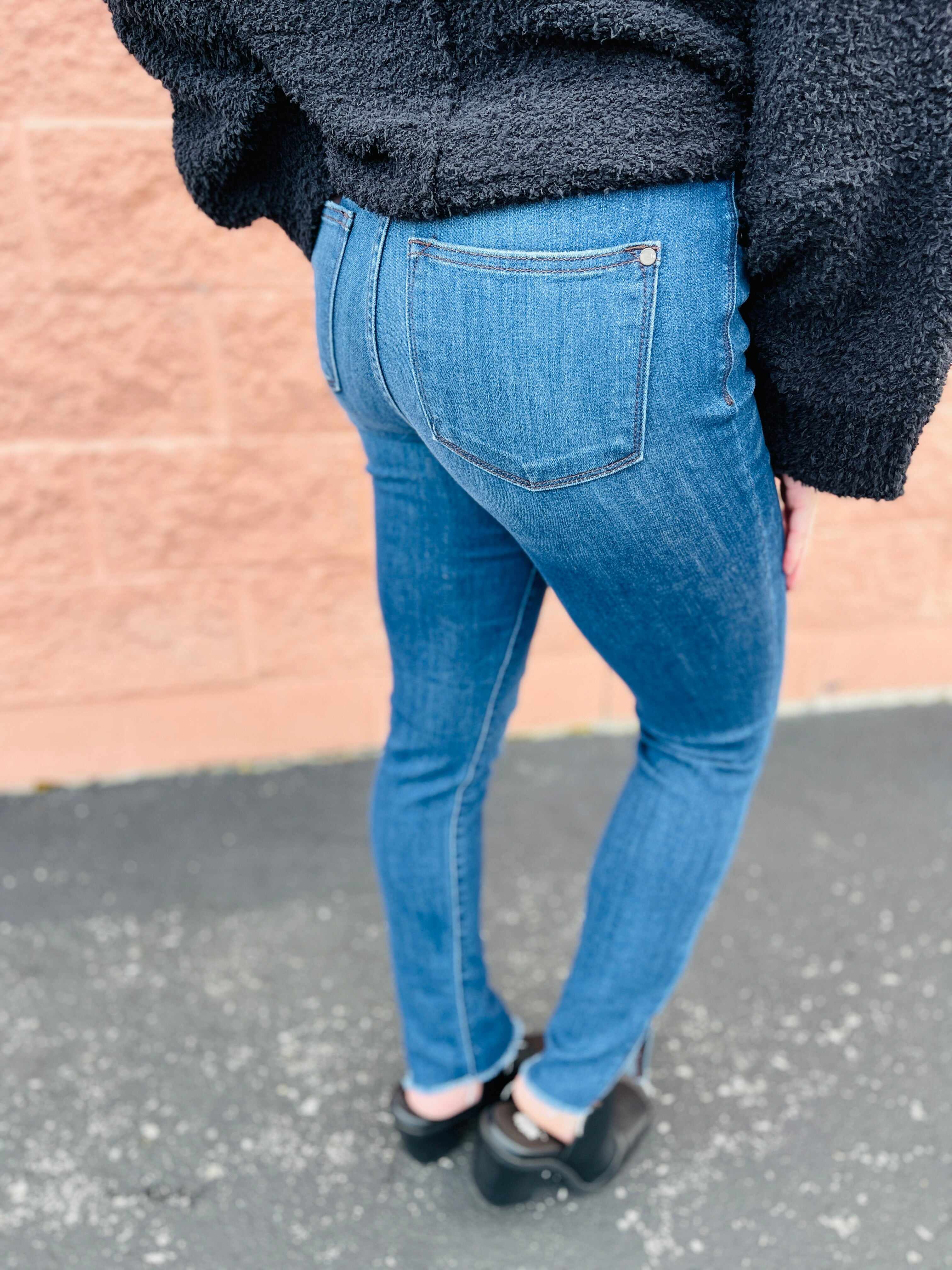Plus/Reg Always On Your Side Slit Skinny Jeans