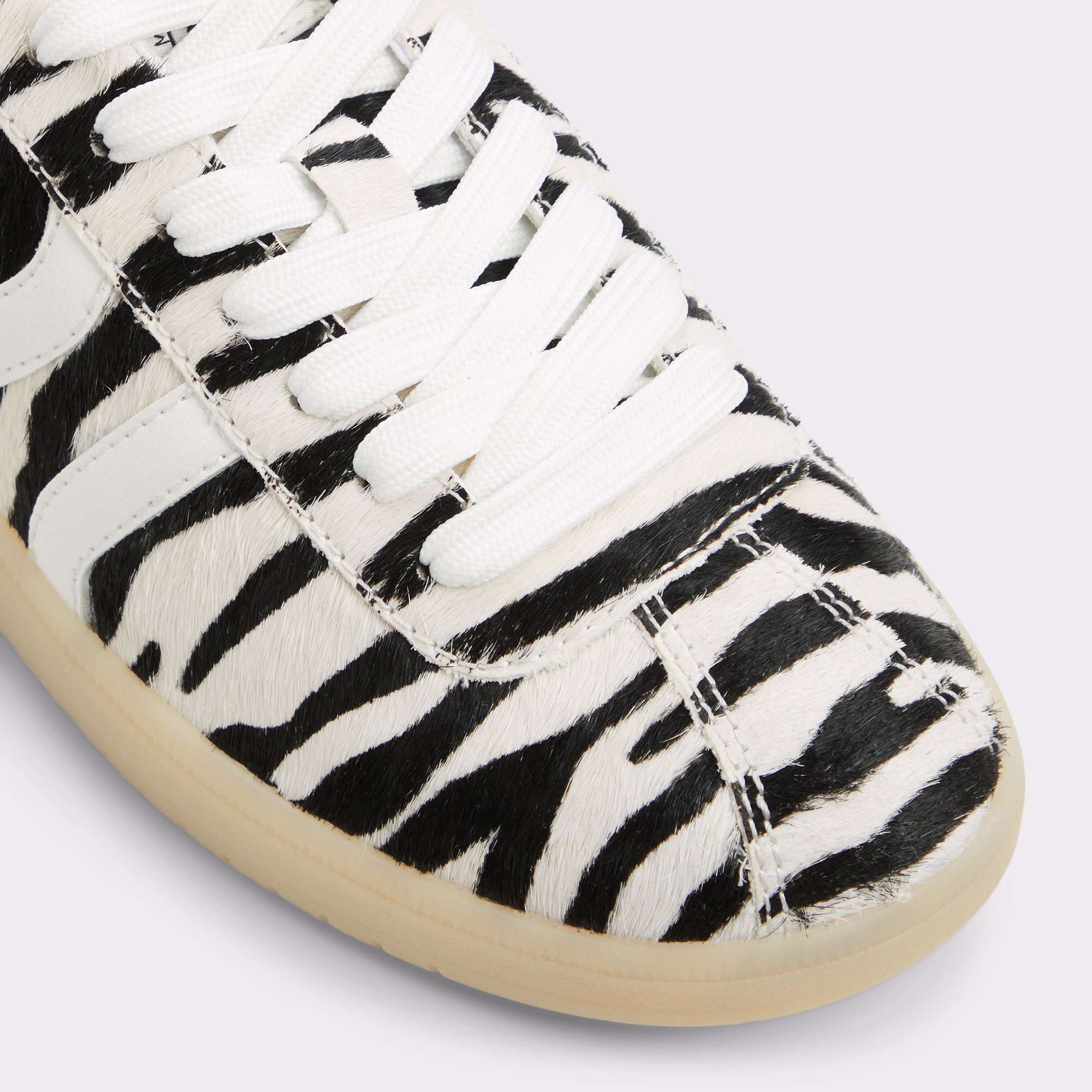 Chicsneaker