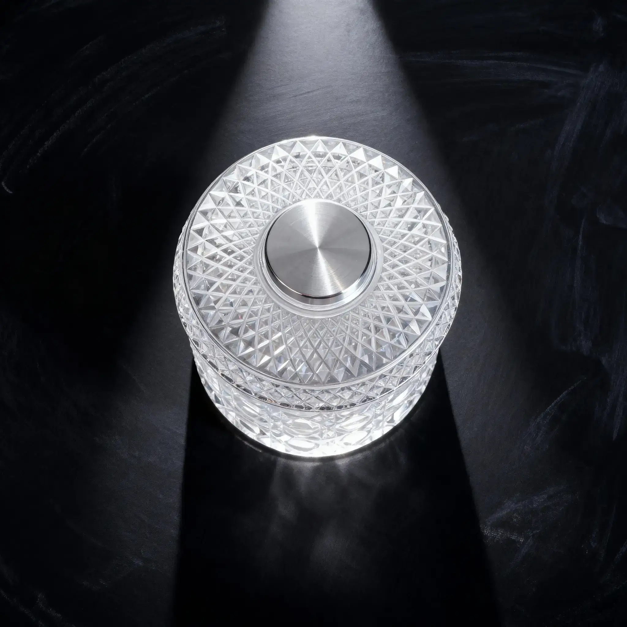 Luxury 360° Spinning Crystal Glass – Star-Cut Stress Relief Whiskey & Wine Glass, Elegant European Barware Gift，Rotating Glass Cup Spinning Glass Cup