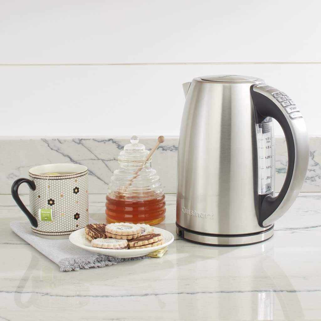 Cuisinart Electric Kettle, 1.7-Liter Capacity, Cordless 1500-Watts for Fast Heat Up, Stay Cool Non-Slip Handle, Stainless Steel, CPK-17P1