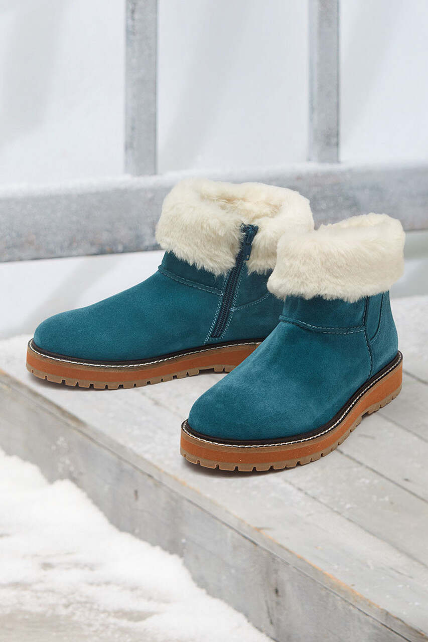 Cascade Lined Boots