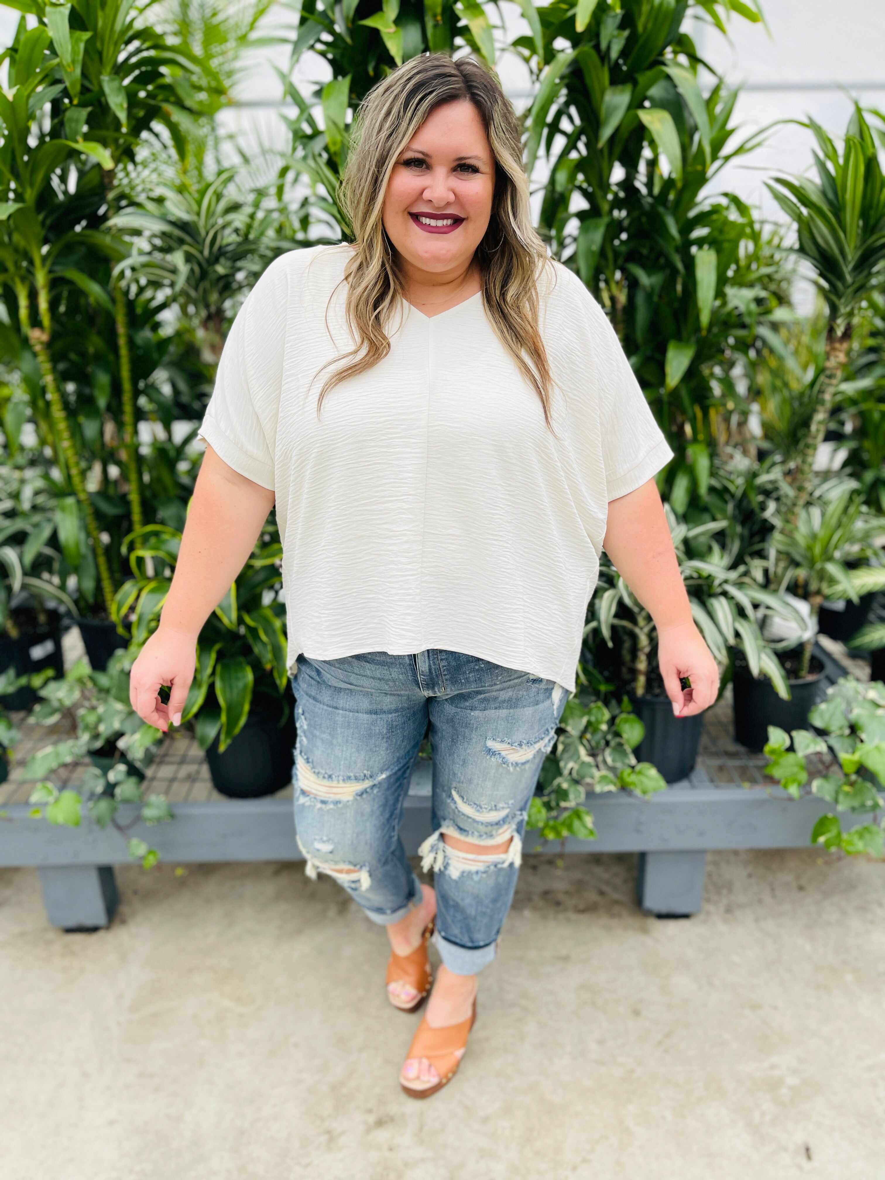 Restock! REG/CURVY Somewhere On a Bleach Mid Rise Boyfriend Jeans