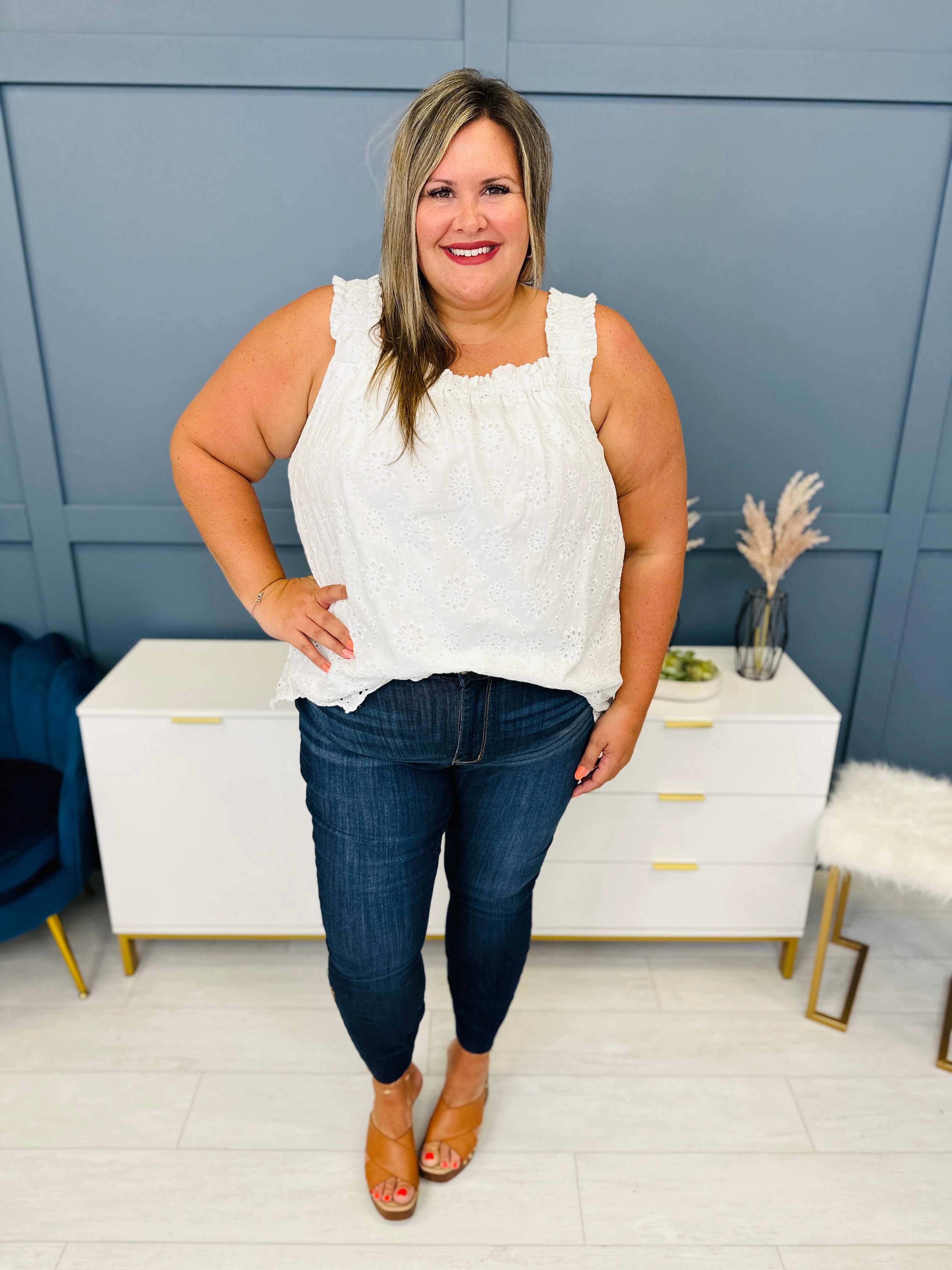 FIFTH RESTOCK! BEST SELLER!  Mid Rise REG/CURVY Work For The Weekend Skinny Jeans