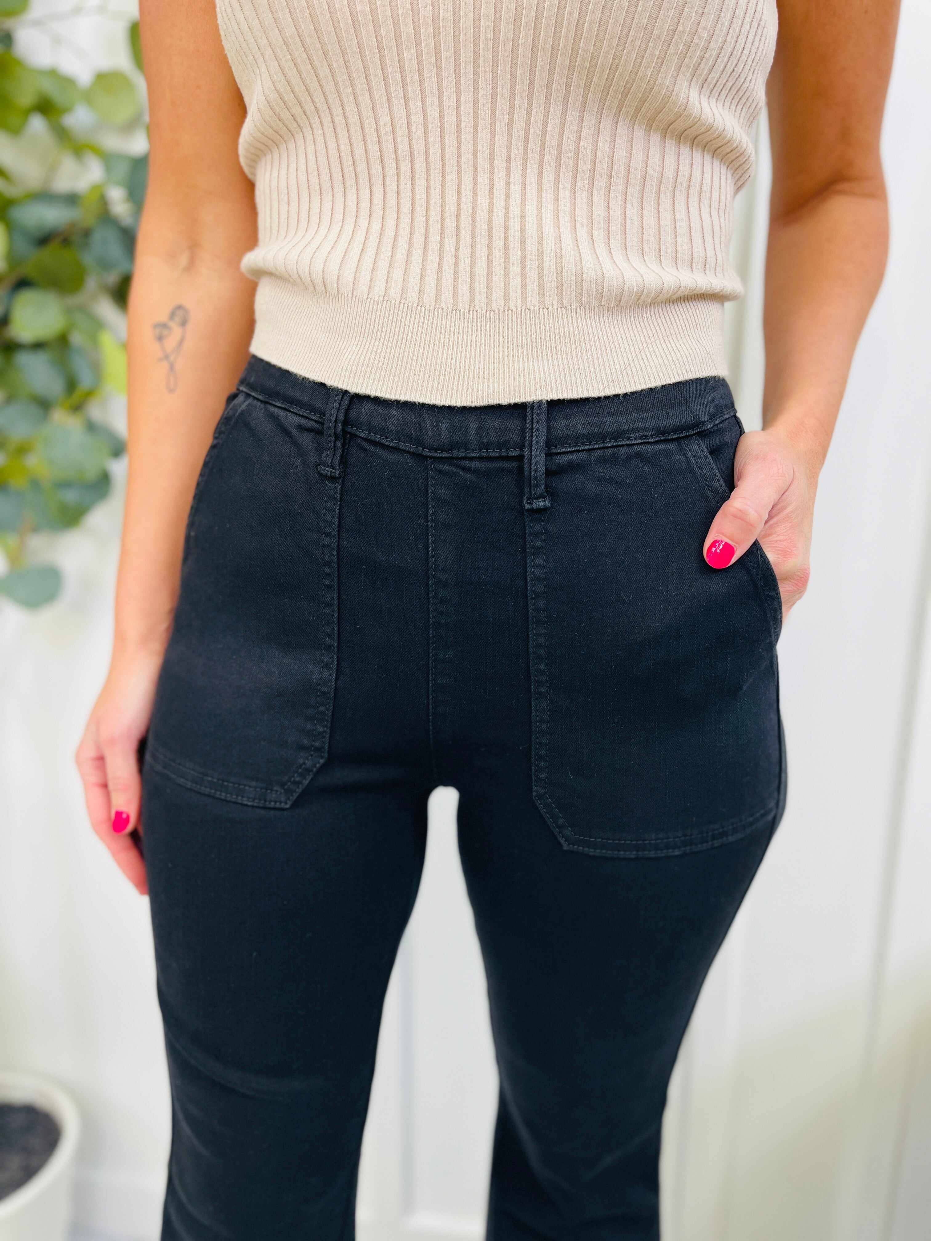 REG/CURVY Blackout Pull On Trouser Flare