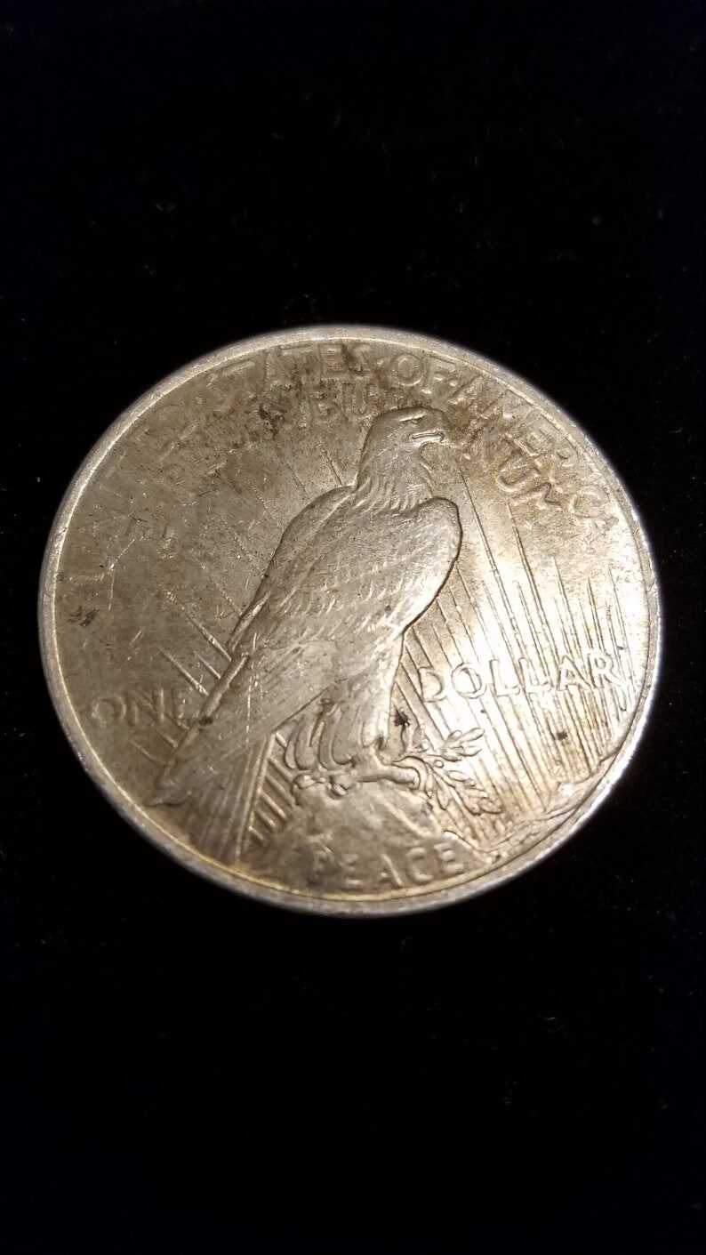 1922 Silver Peace Dollar  BU !  Lot# 802