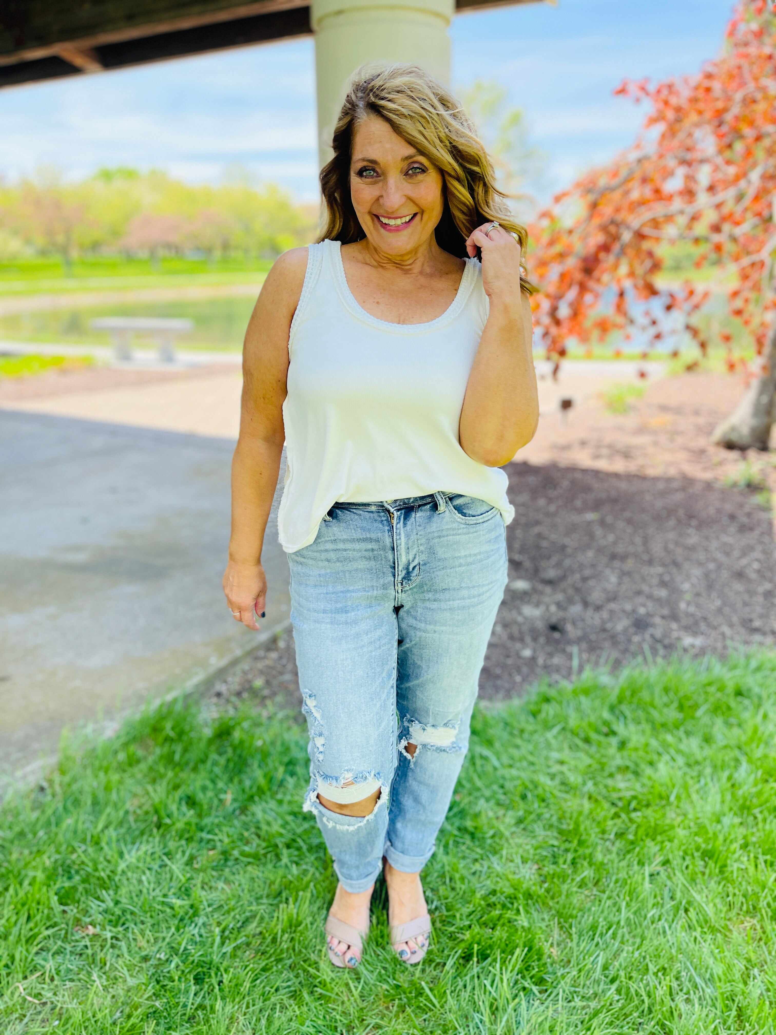 REG/CURVY Always On My Mind Midrise Boyfriend Jeans