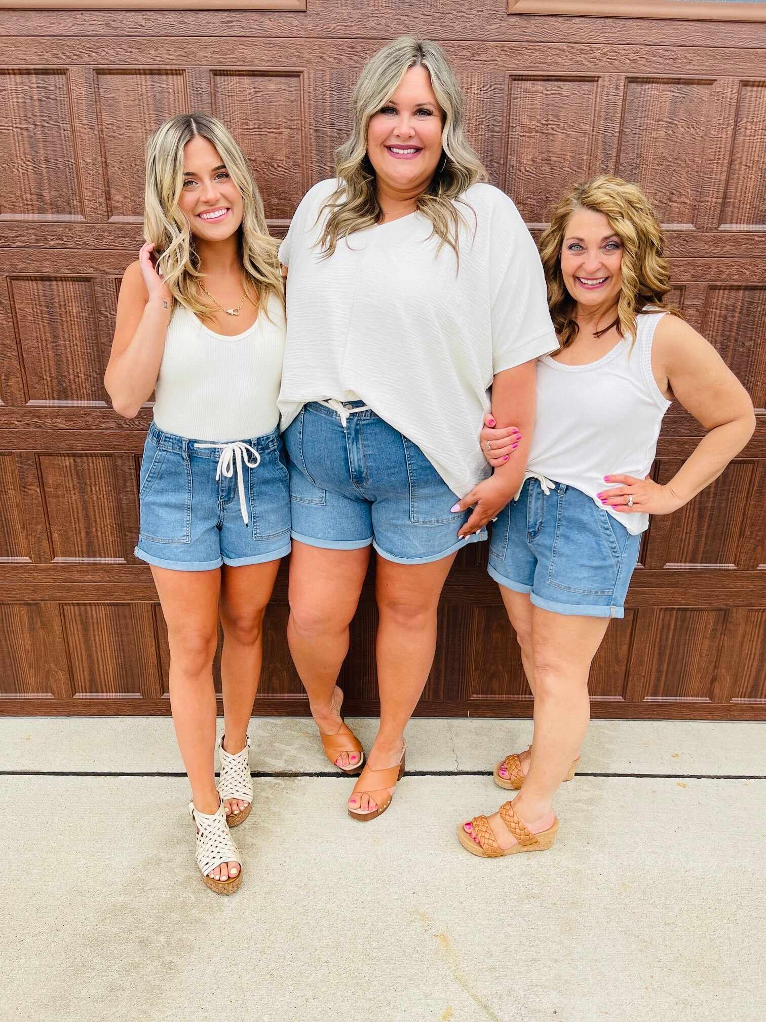 REG/CURVY Triple Threat Elastic Waist Band Denim Shorts