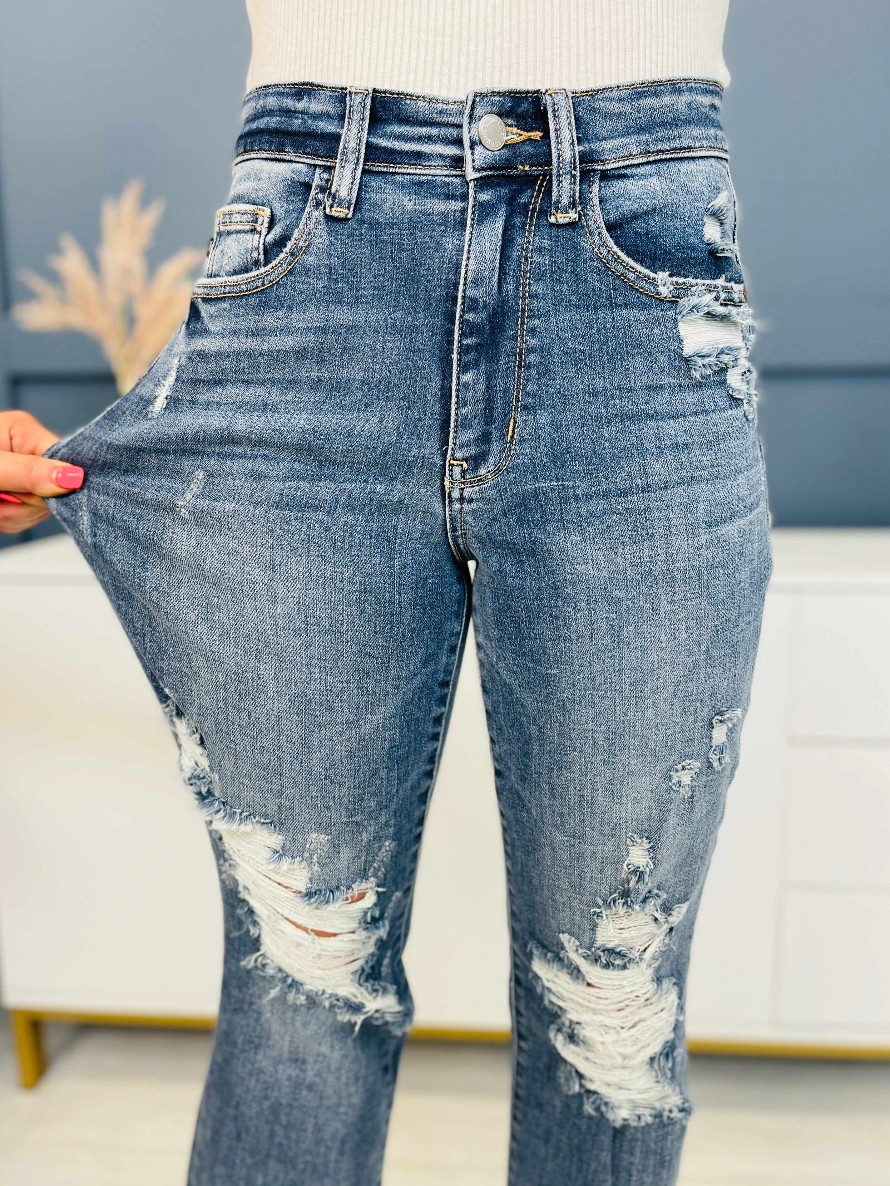 REG/CURVY Straight for the Heart Ankle Jeans