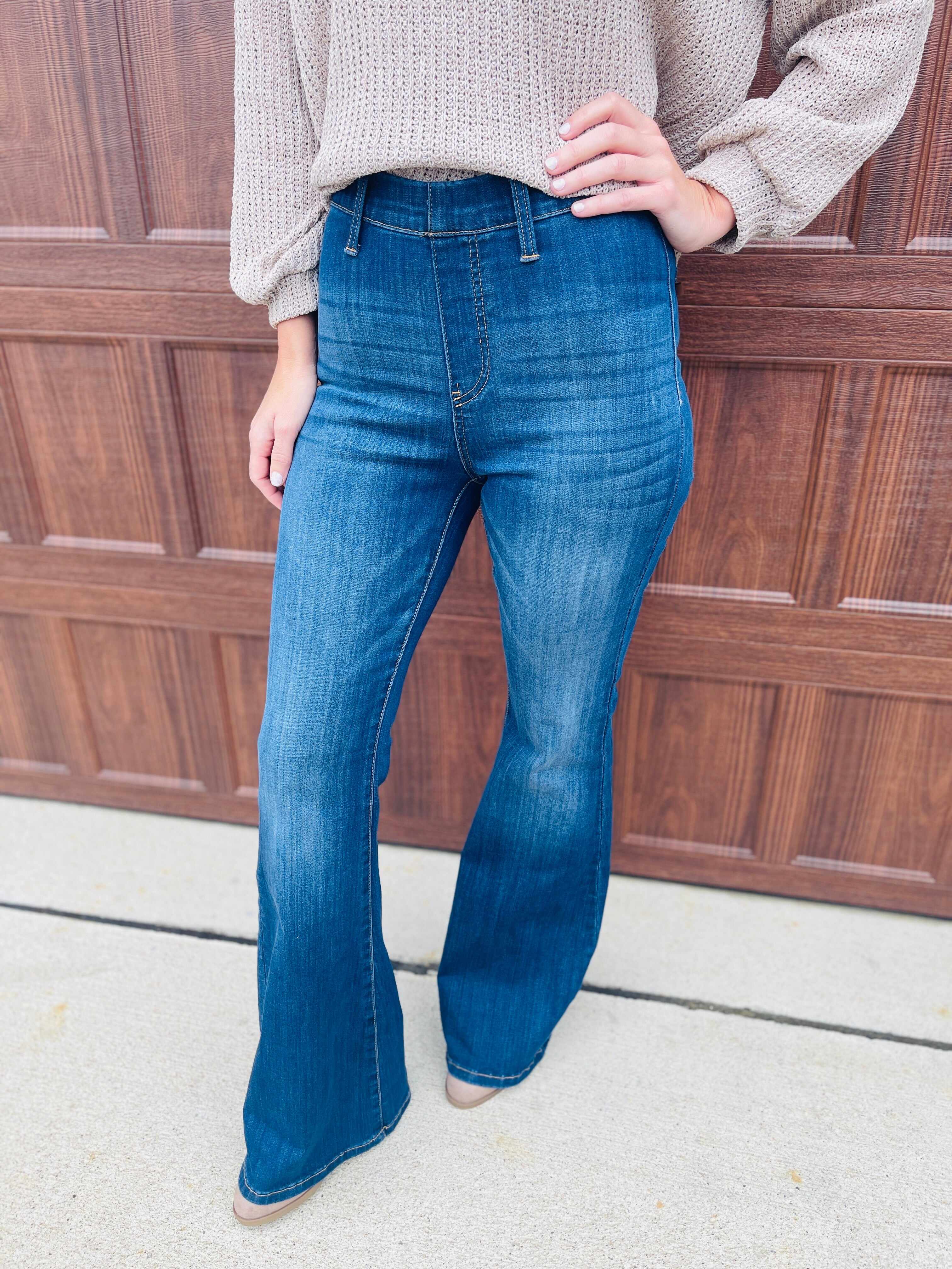 REG/CURVY Dream On Pull On Flare Jeans