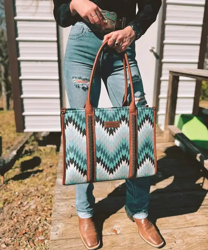Wrangler Southwestern Pattern Concealed Carry Wide Tote Set