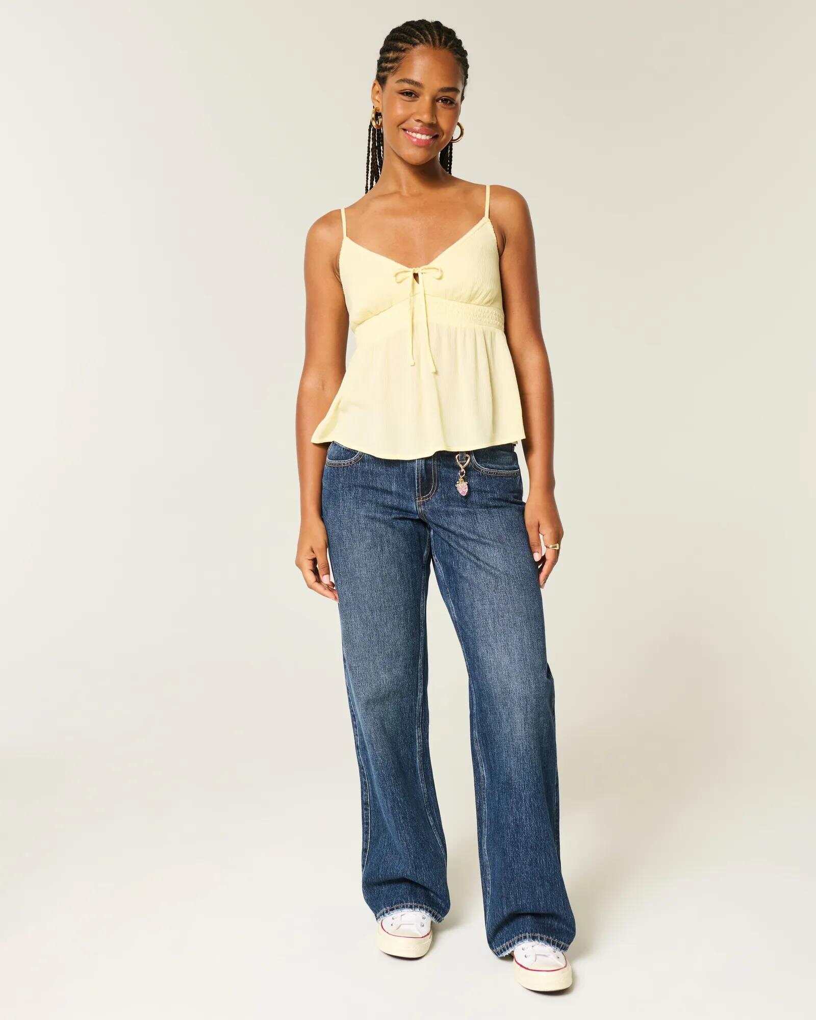 Curvy Low-Rise Light Wash Baggy Jeans