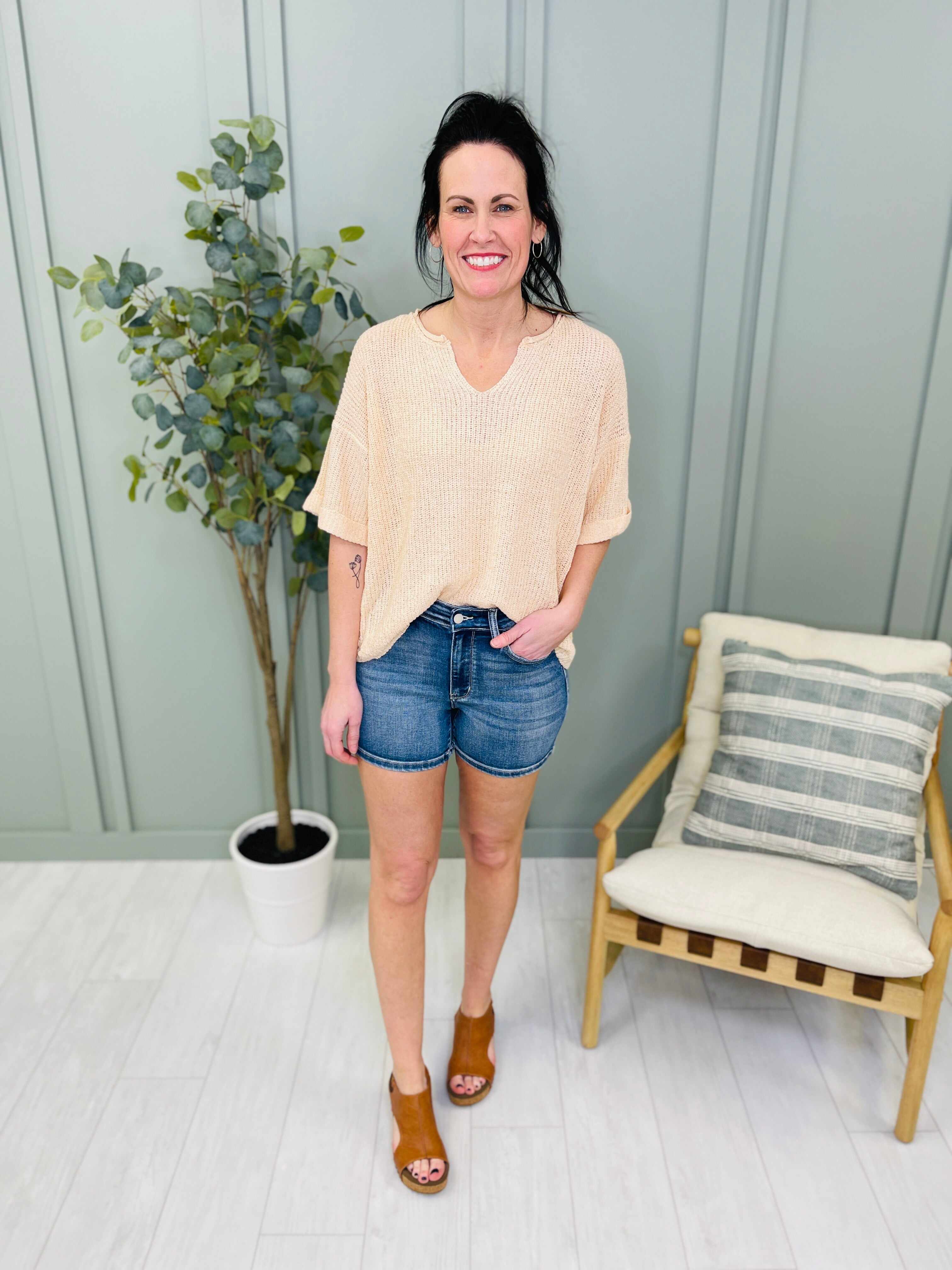 REG/CURVY Made You Look Shorts