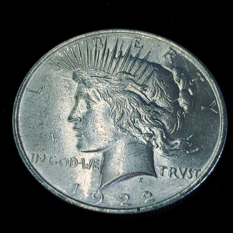 1922 Silver Peace Dollar Coin - AU / BU !  Lot# 967