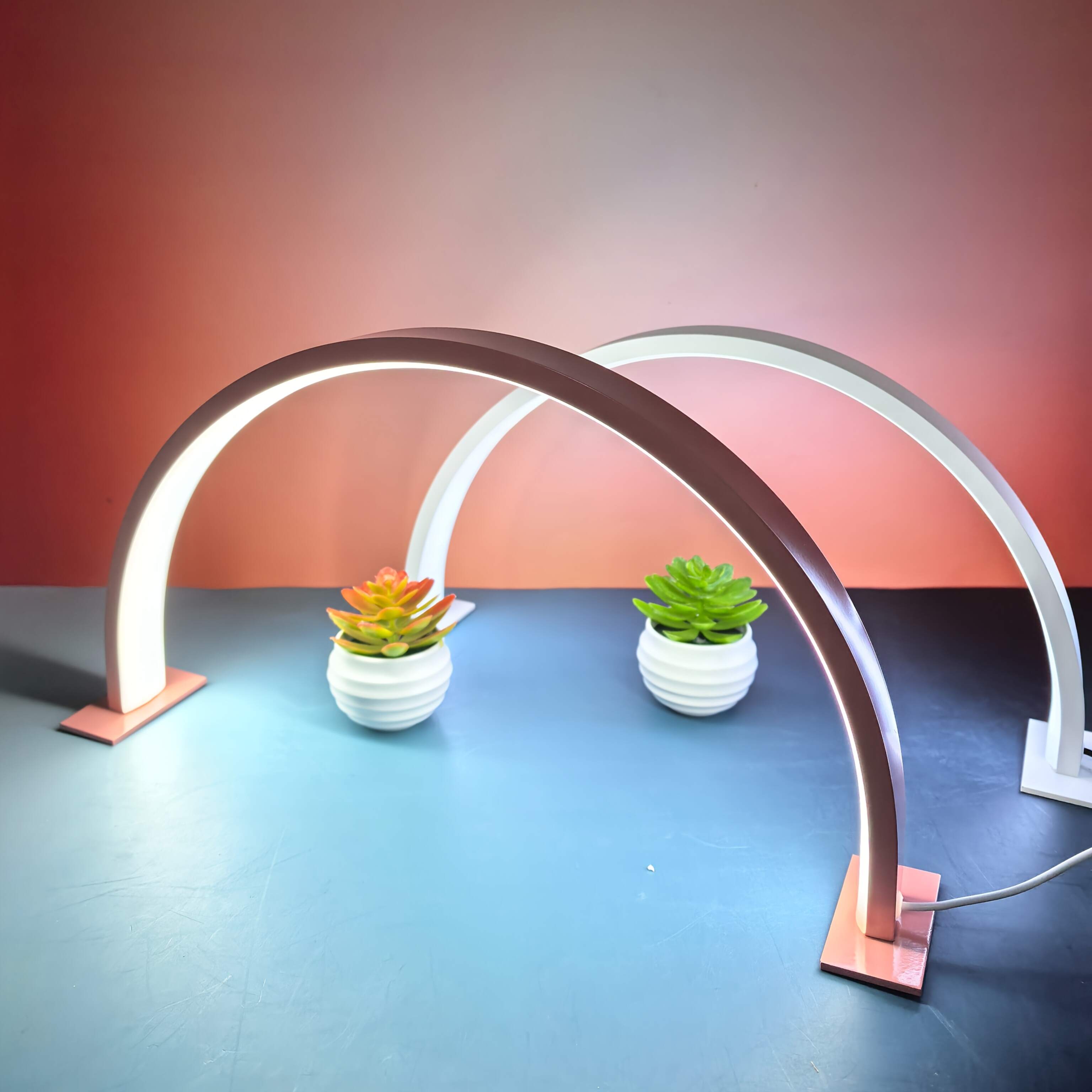 Adjustable LED Half-Moon Lamp, USB Powered, Three-Color Dimmable, Button Control, Arch-Shaped Desk Lamp, Suitable for Nail Salons, Eyelash Extensions And Craft Lighting
