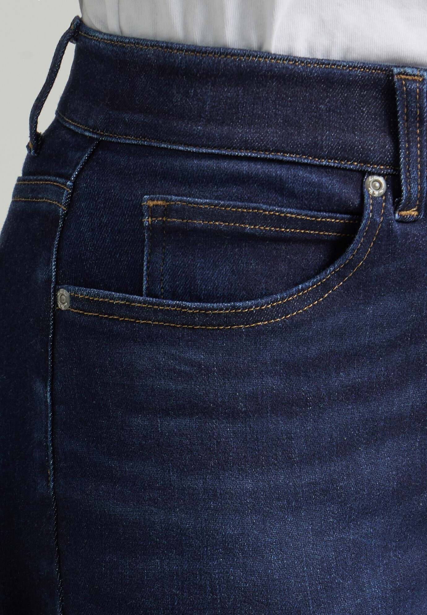 Ultra Lux Comfort With Flex Motion Stright Leg Jean Jean